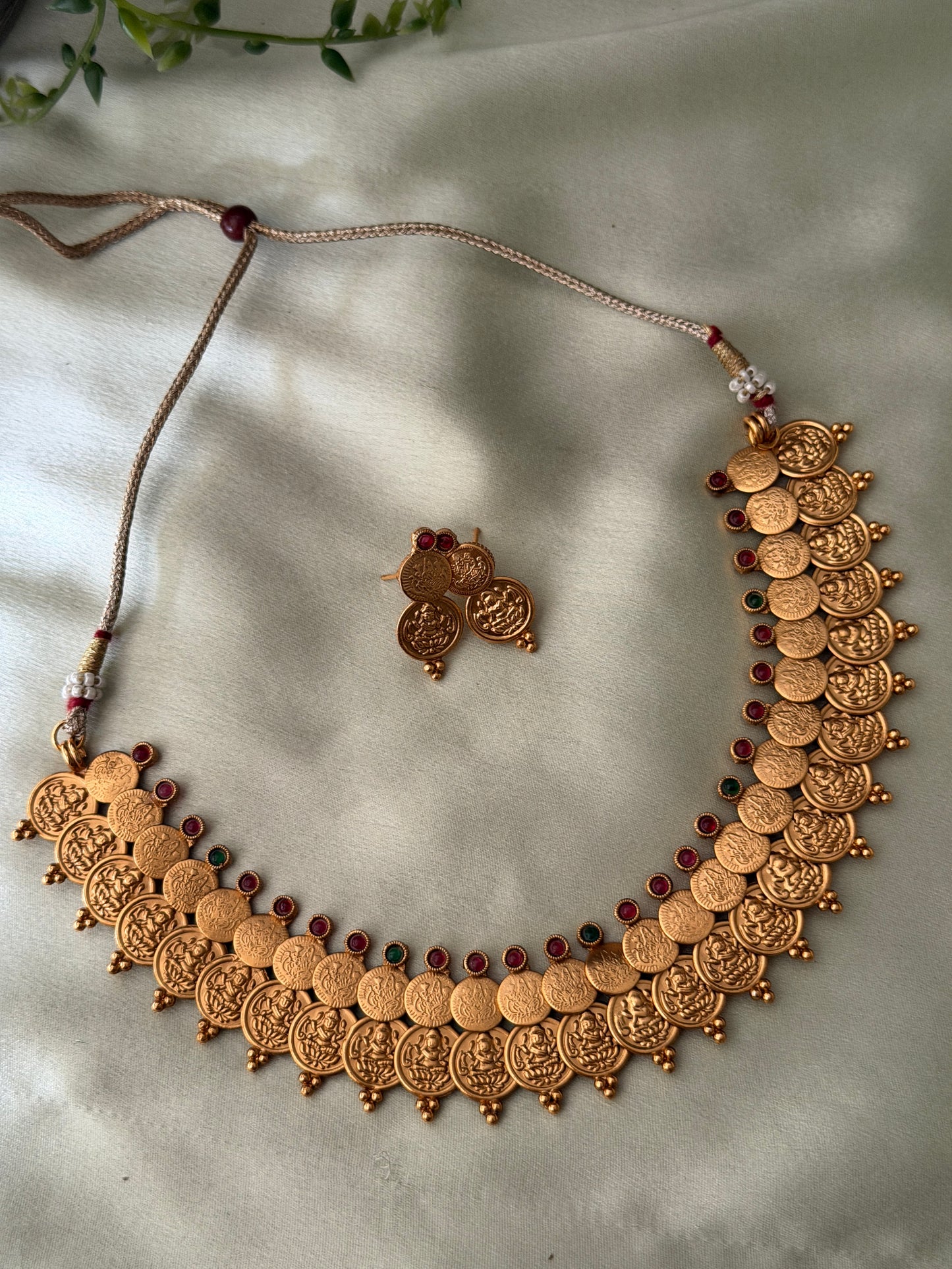 Dual Layer Kaashu Necklace