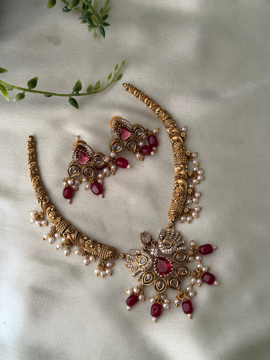 Victorian Swan Hasli Choker