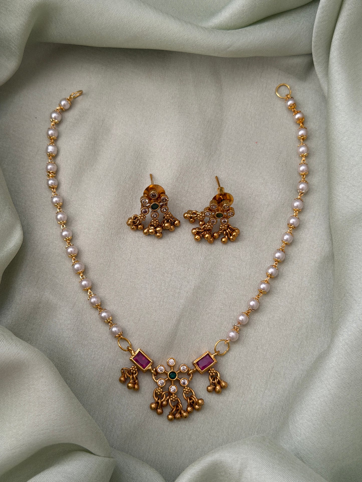 Preity Pearl Choker