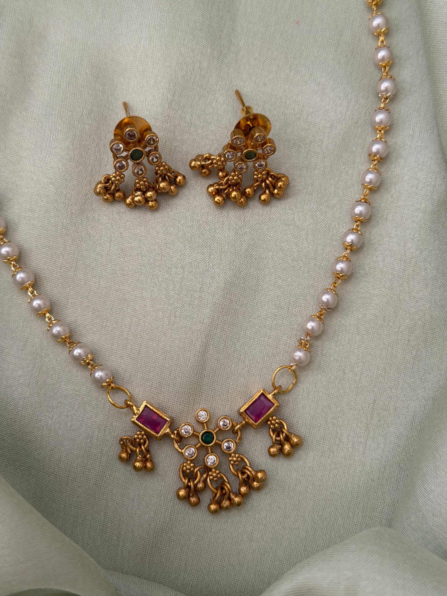 Preity Pearl Choker