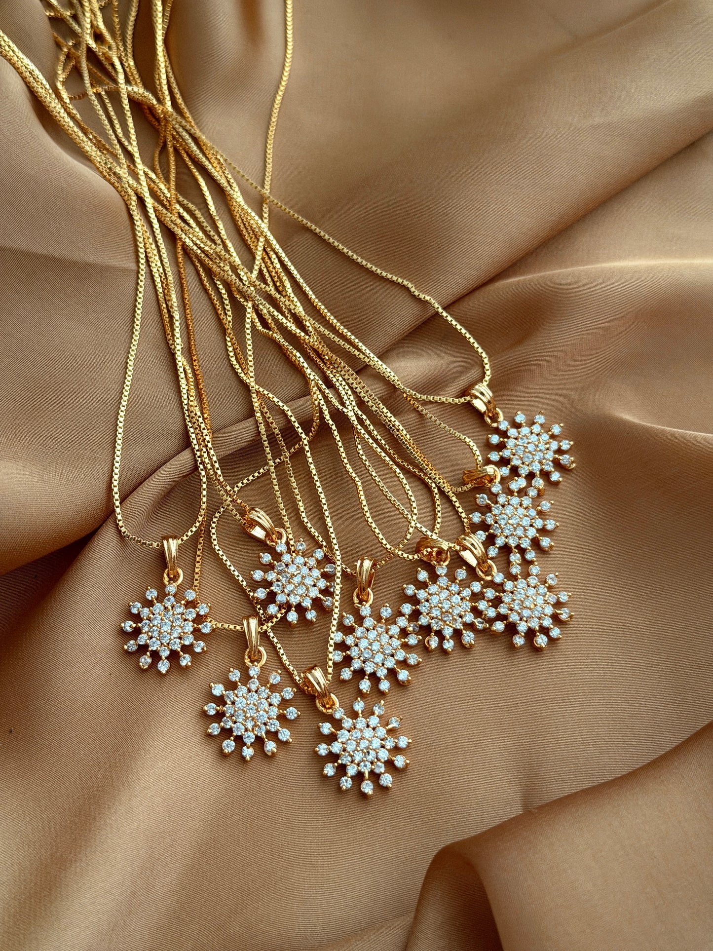 Diamond locket with Gold Chain