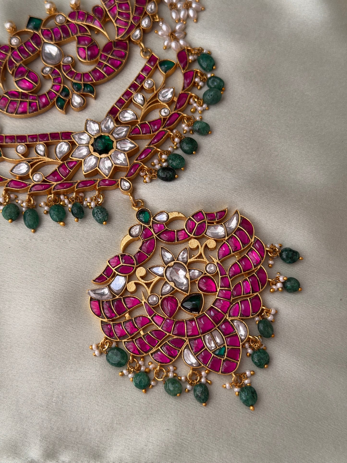 Thennal Jadau Guttapusalu Necklace