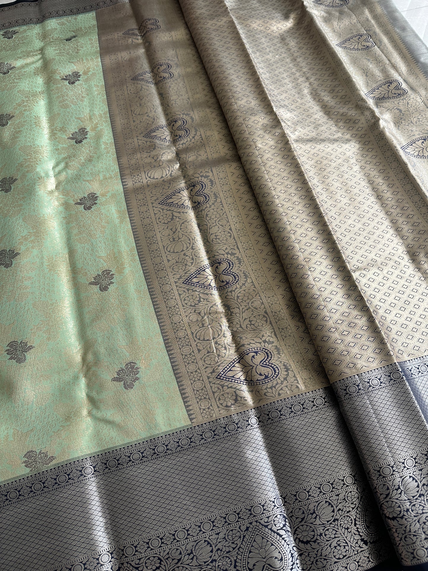 Pastel Green Coral Semi Kanchivaram Tissue Pattu