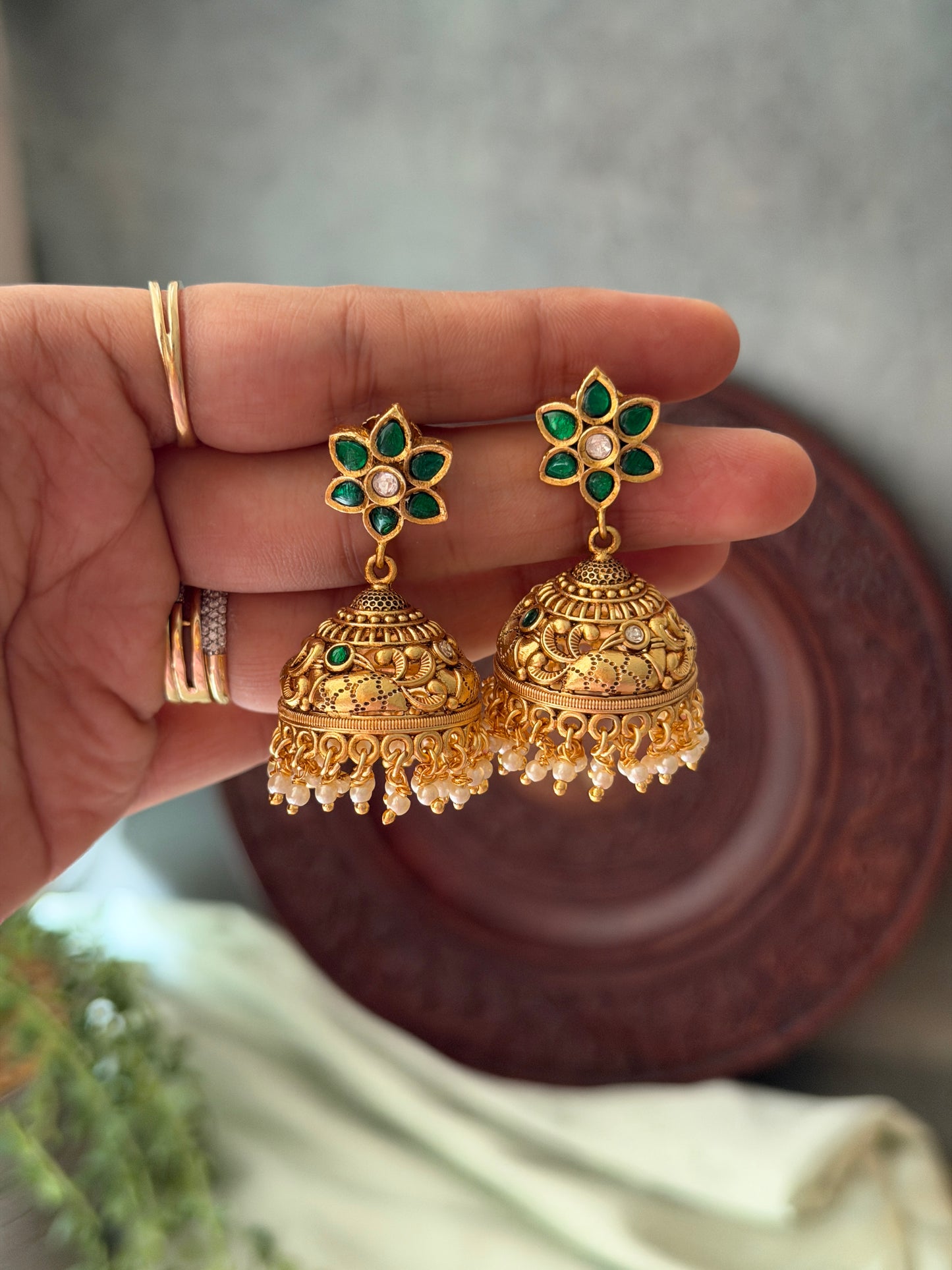 Chitra Jadau Jhumkas