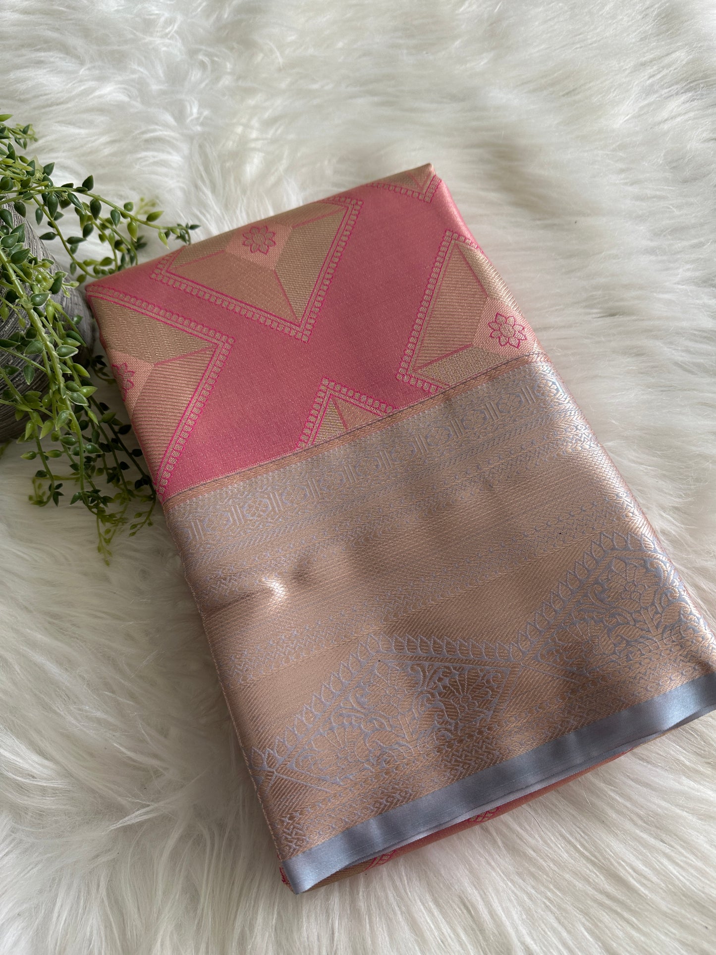 Geometrical Semi Kanchivaram Tissue Pattu Saree v2.0