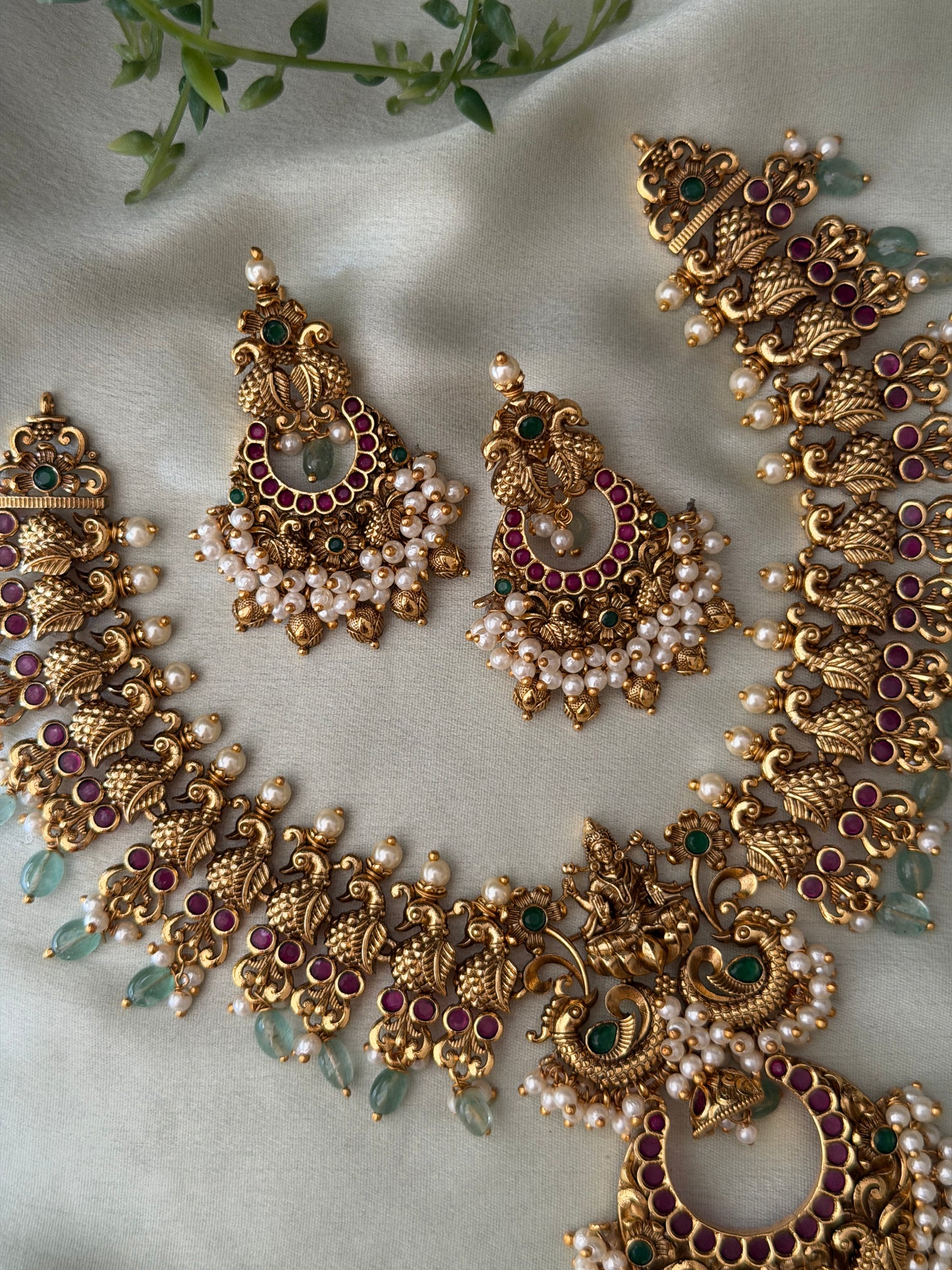 Madhava Chaandbali Necklace
