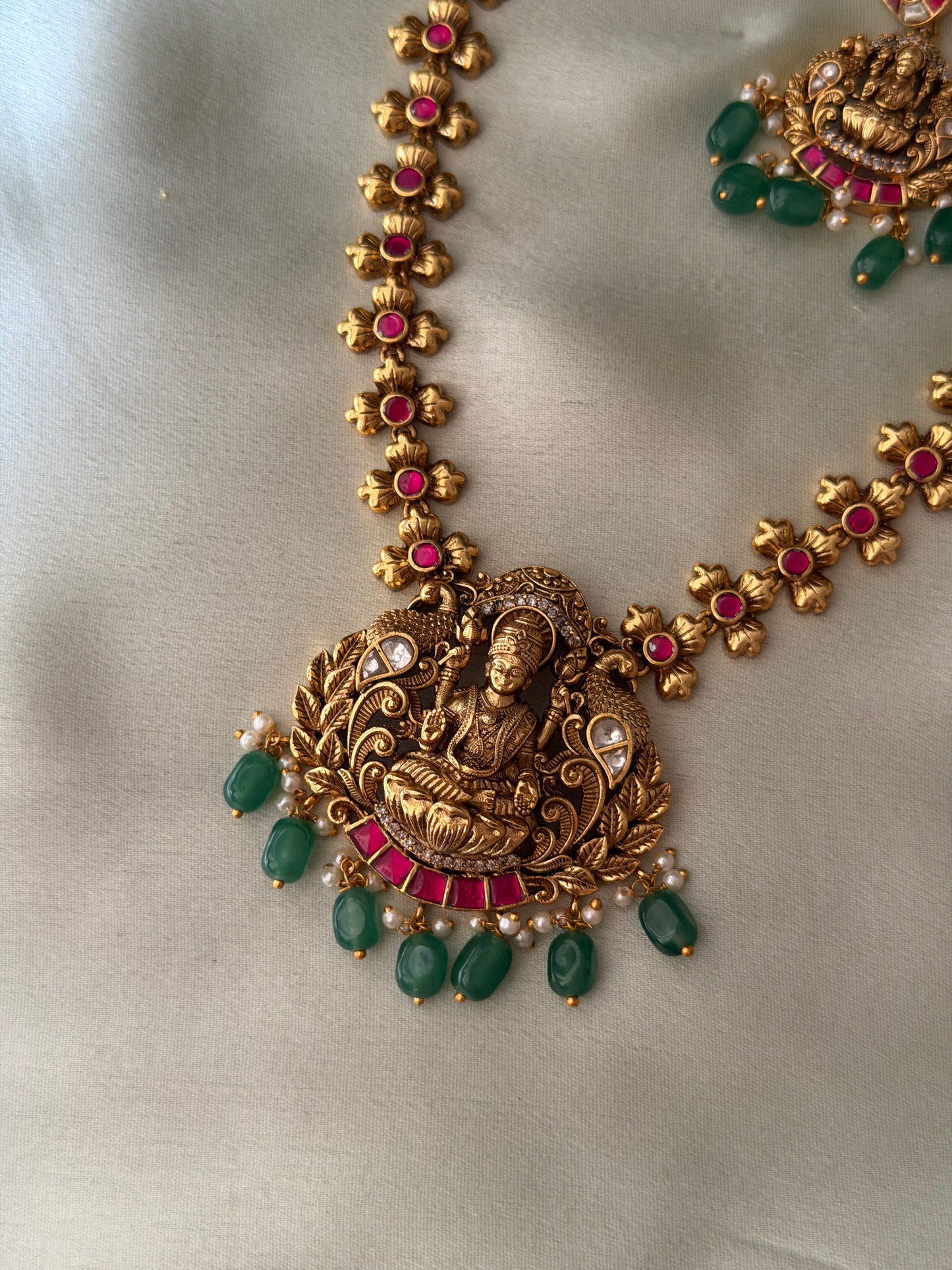 Sundhini Jadau Haaram