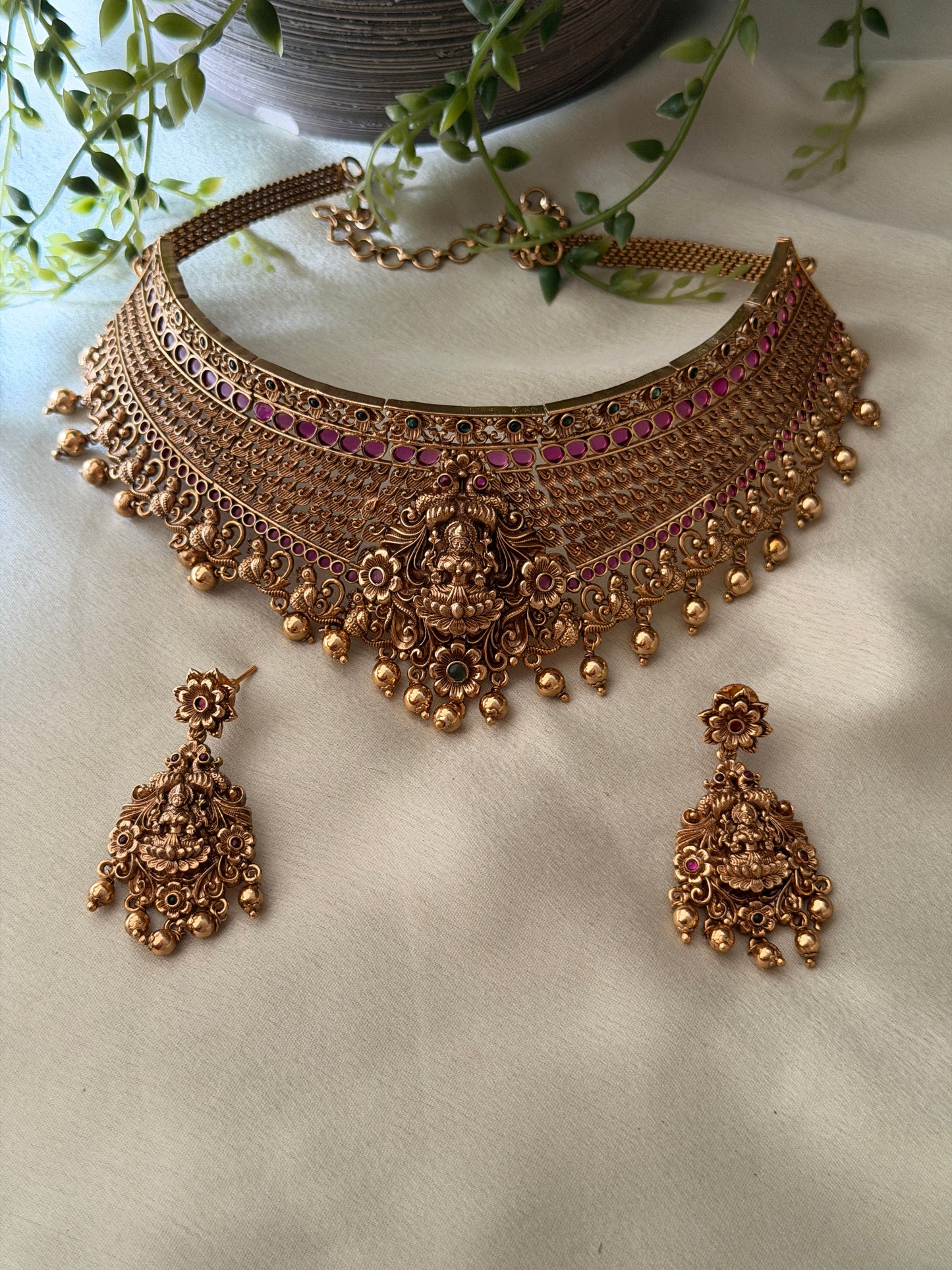 Yazhini Bridal Choker