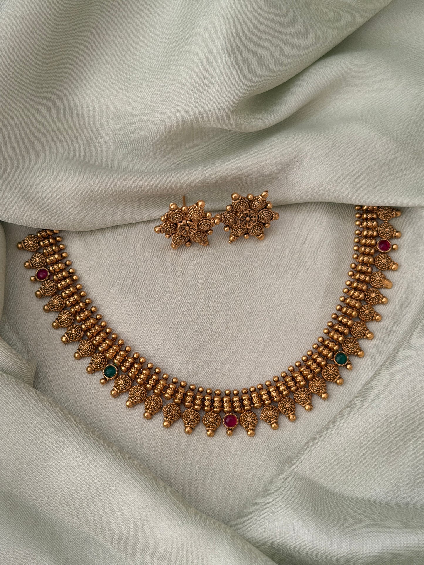 Rukku Non Idol Necklace