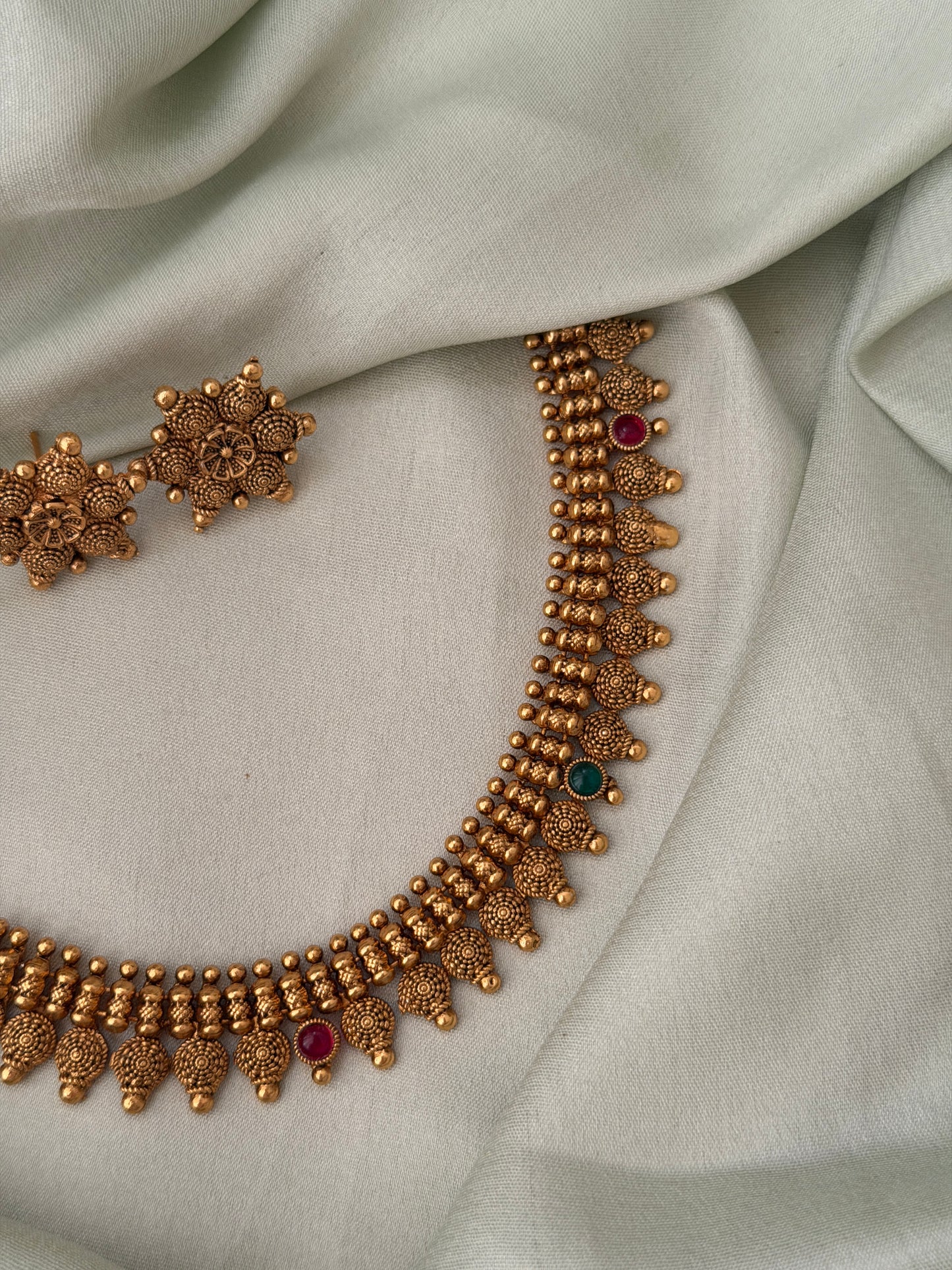 Rukku Non Idol Necklace