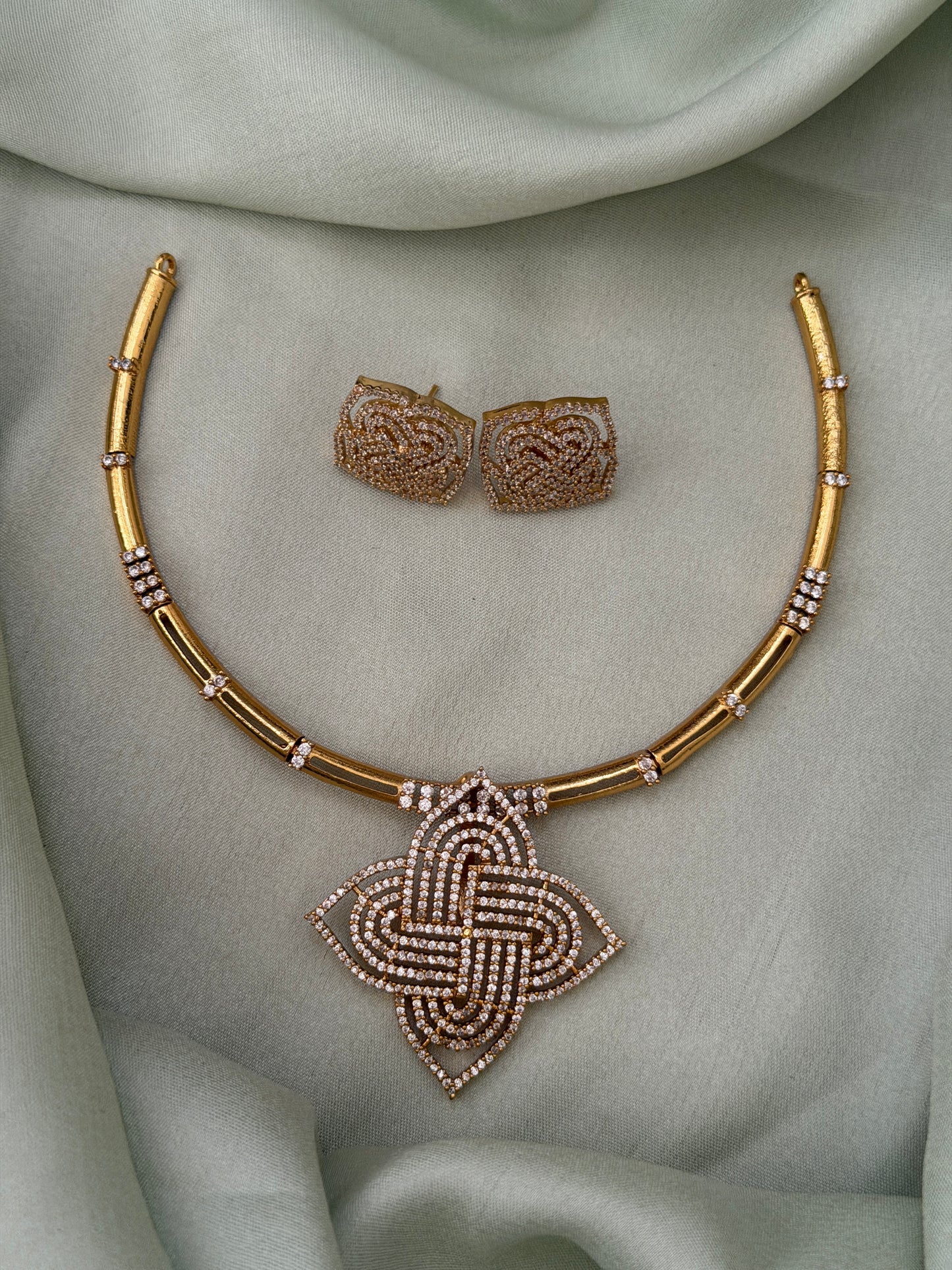 Anayah Kolam Hasli Choker