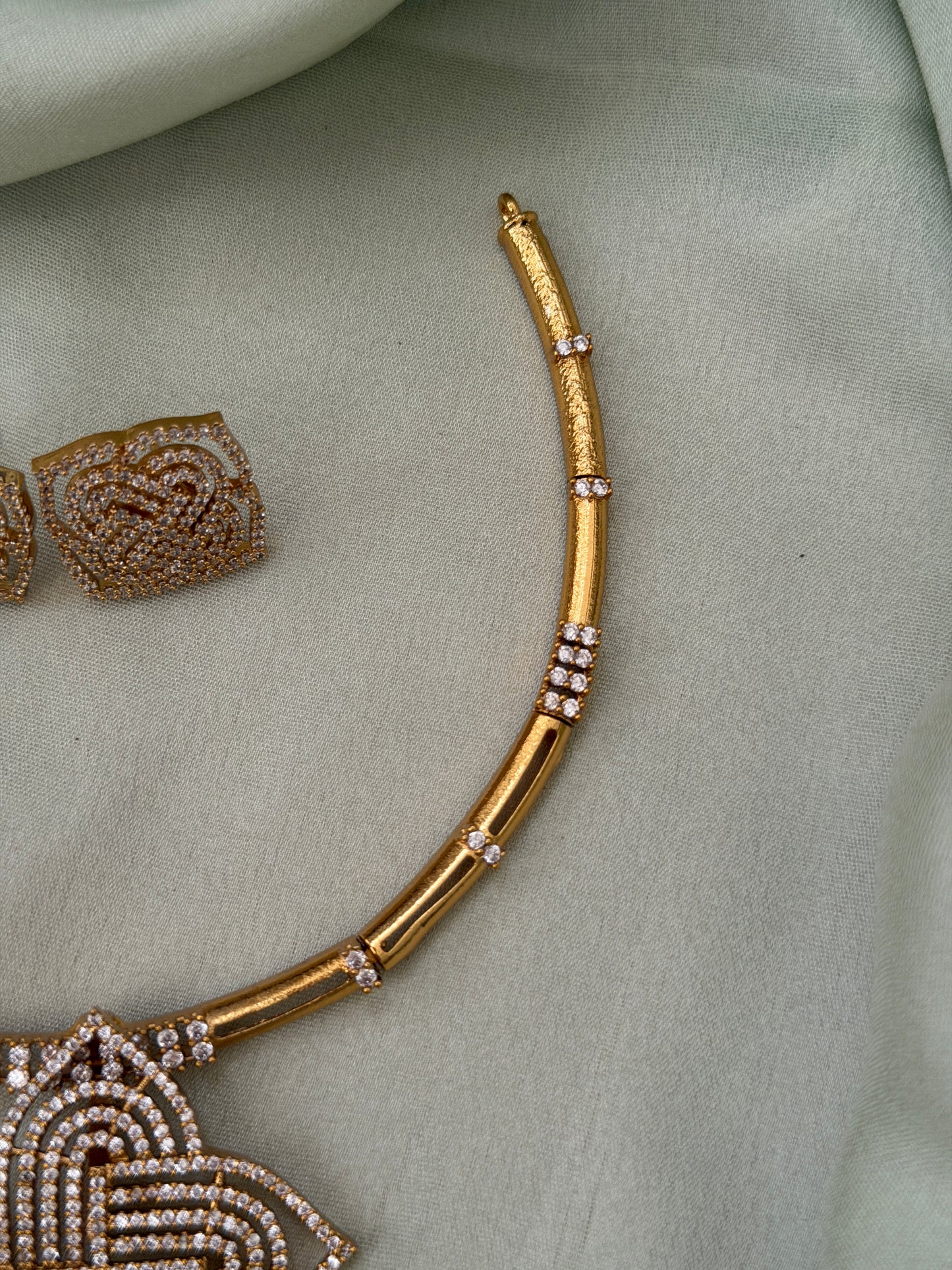Anayah Kolam Hasli Choker