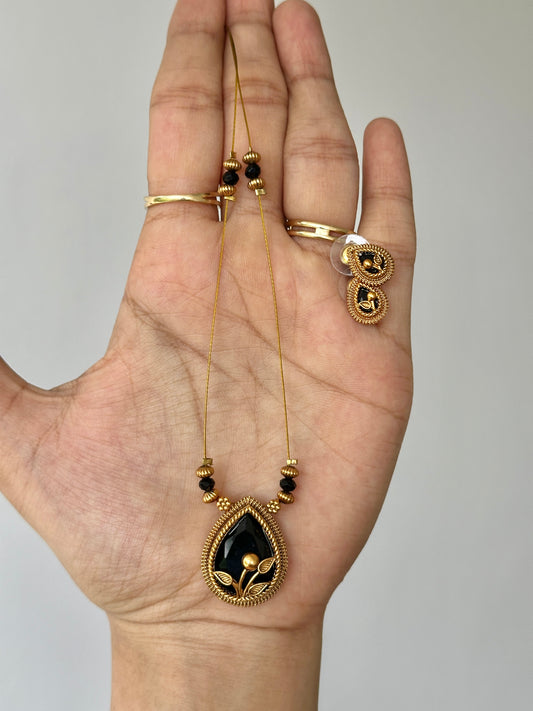 Tear Drop Pendant Invisible chain