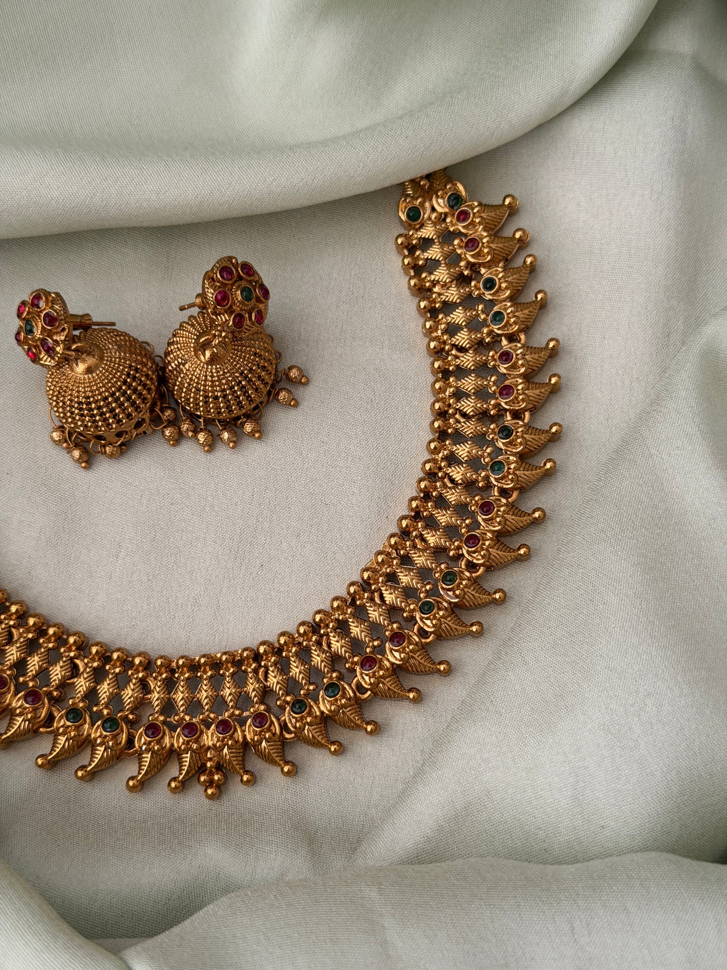 Gautama Non Idol Necklace