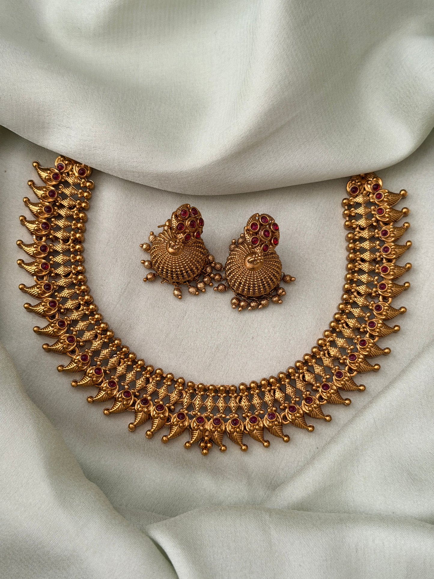 Gautama Non Idol Necklace