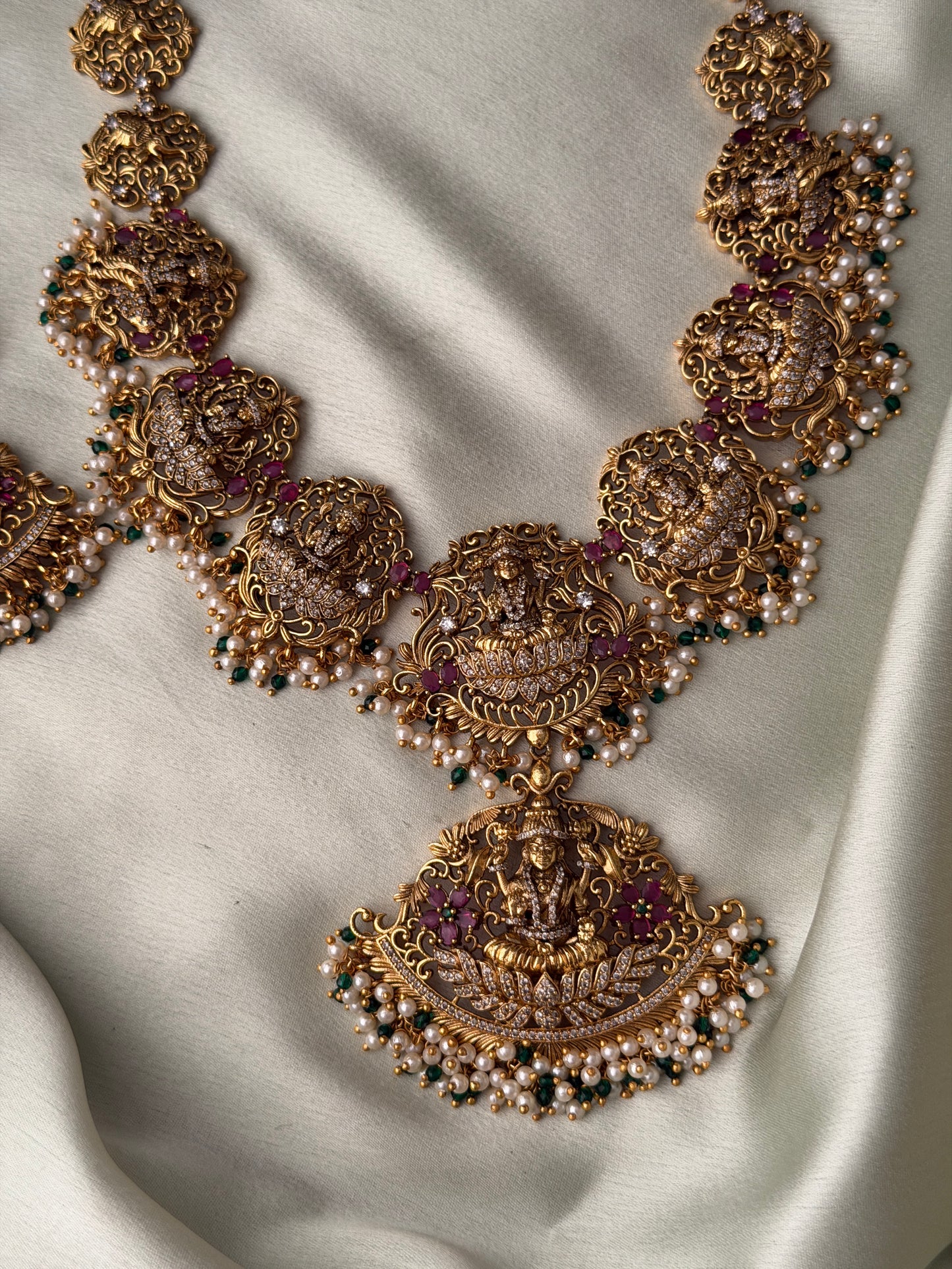 Anjuman Haaram Set
