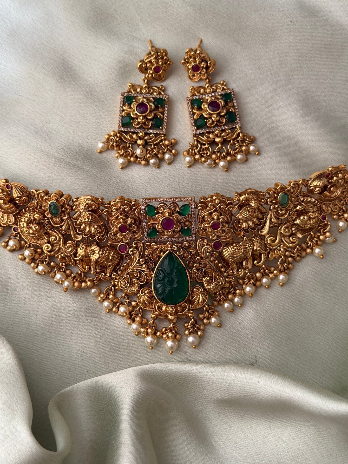 Amishka Emerald Bridal Choker