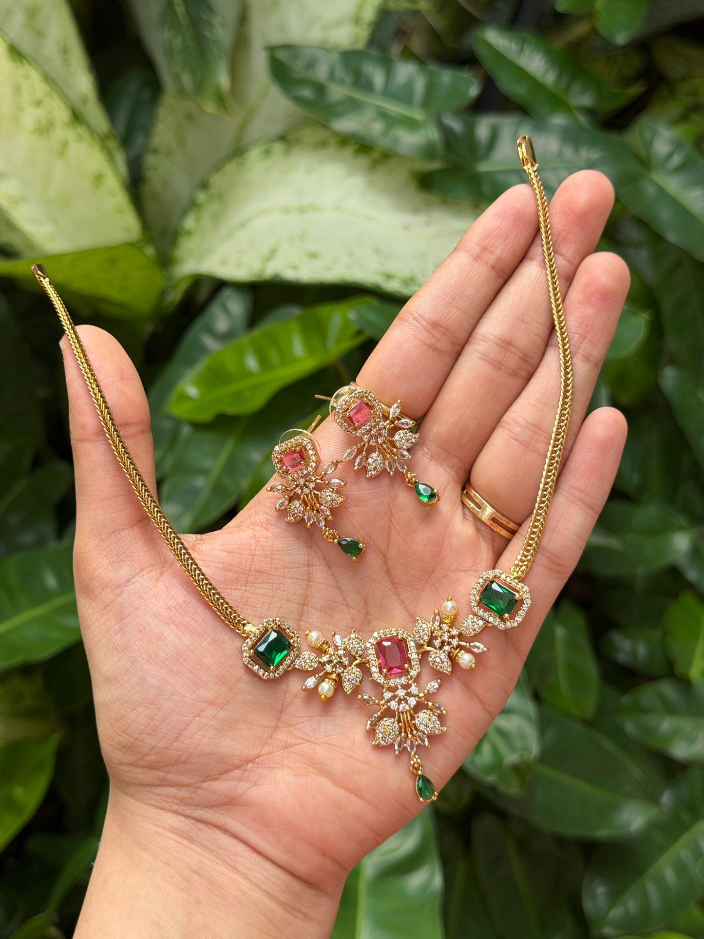 Freya AD Choker