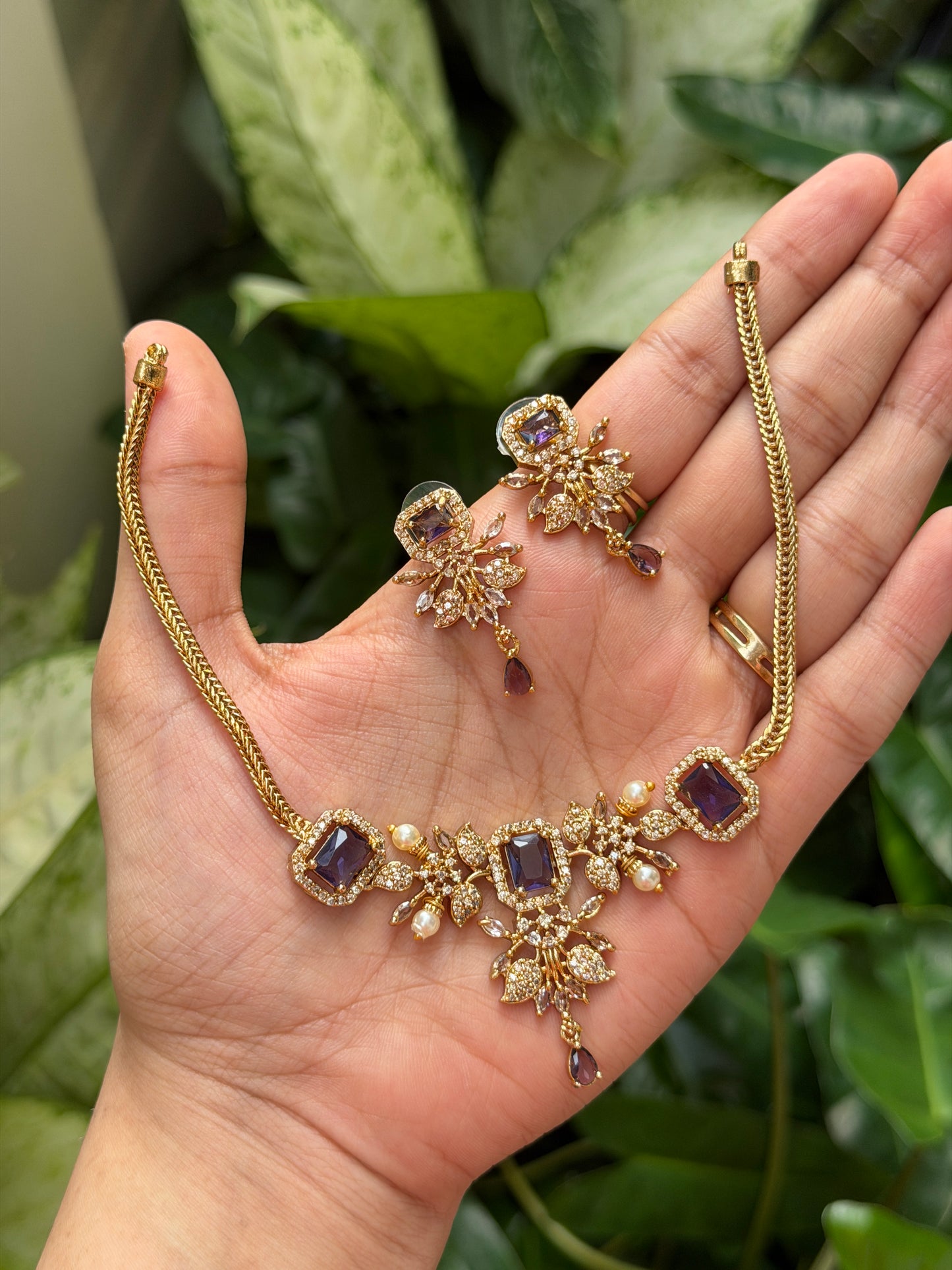 Freya AD Choker