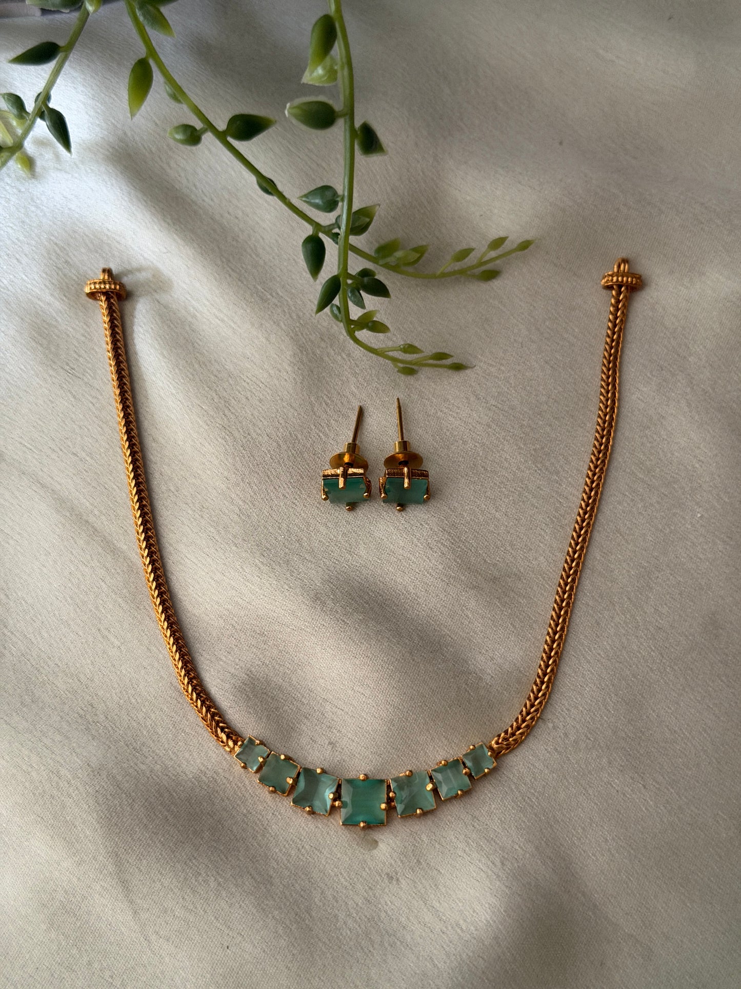 Kani Stone Choker