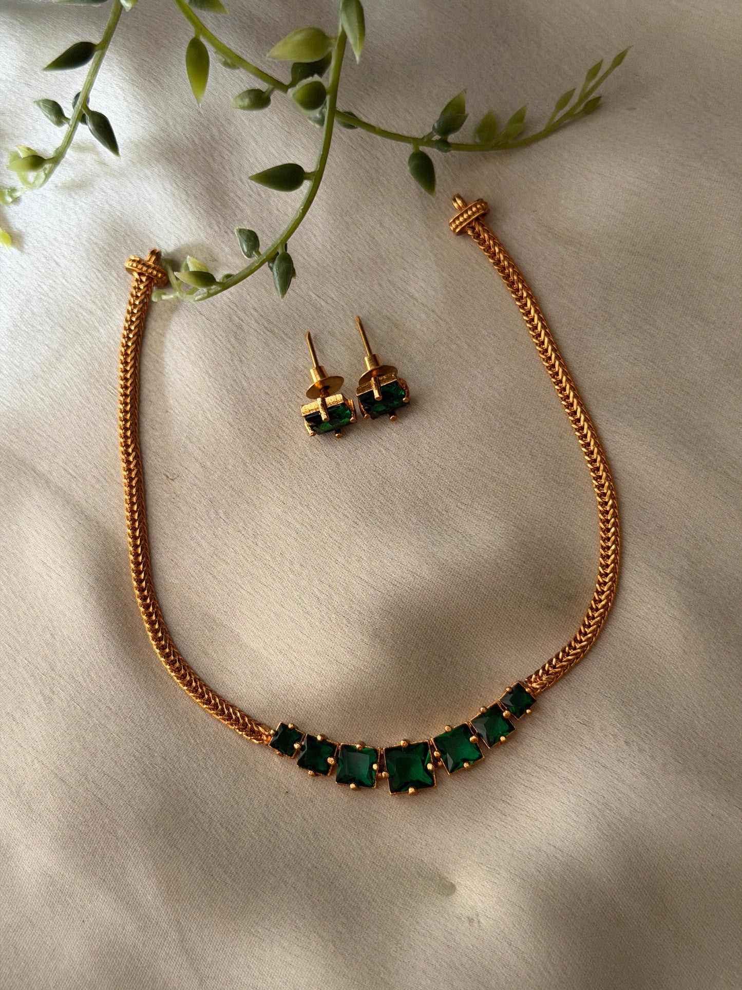 Kani Stone Choker