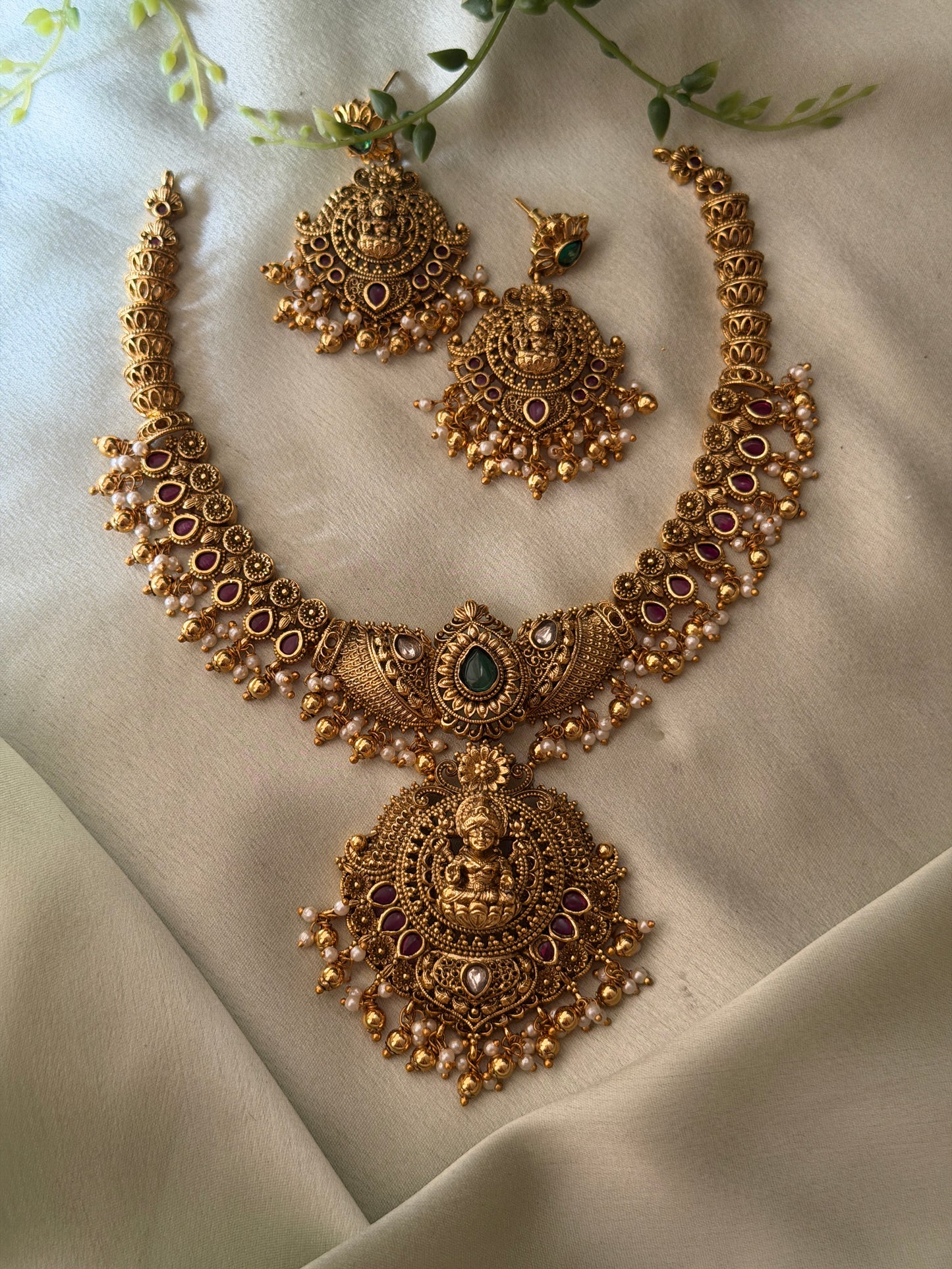 Padmapriya Necklace