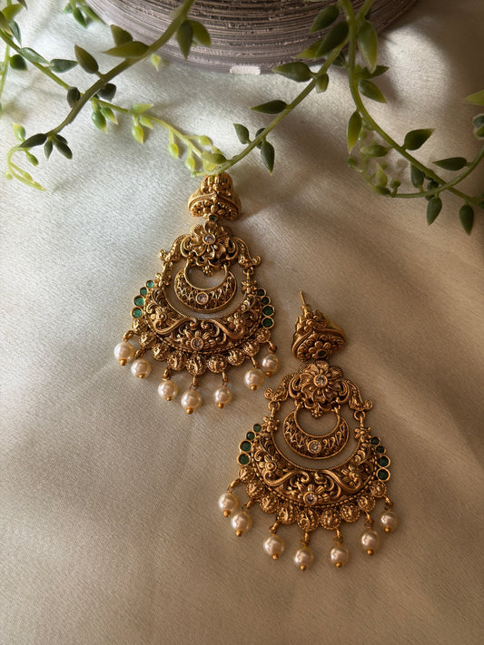 Nidra Chaandbali Earrings