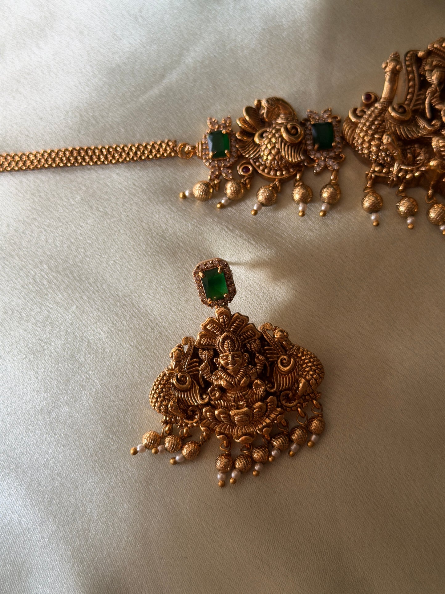 Nilakasha Antique Choker