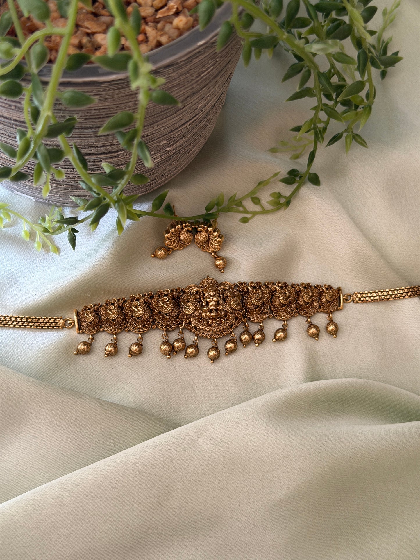 Bhuvaneshwari Premium Choker Set