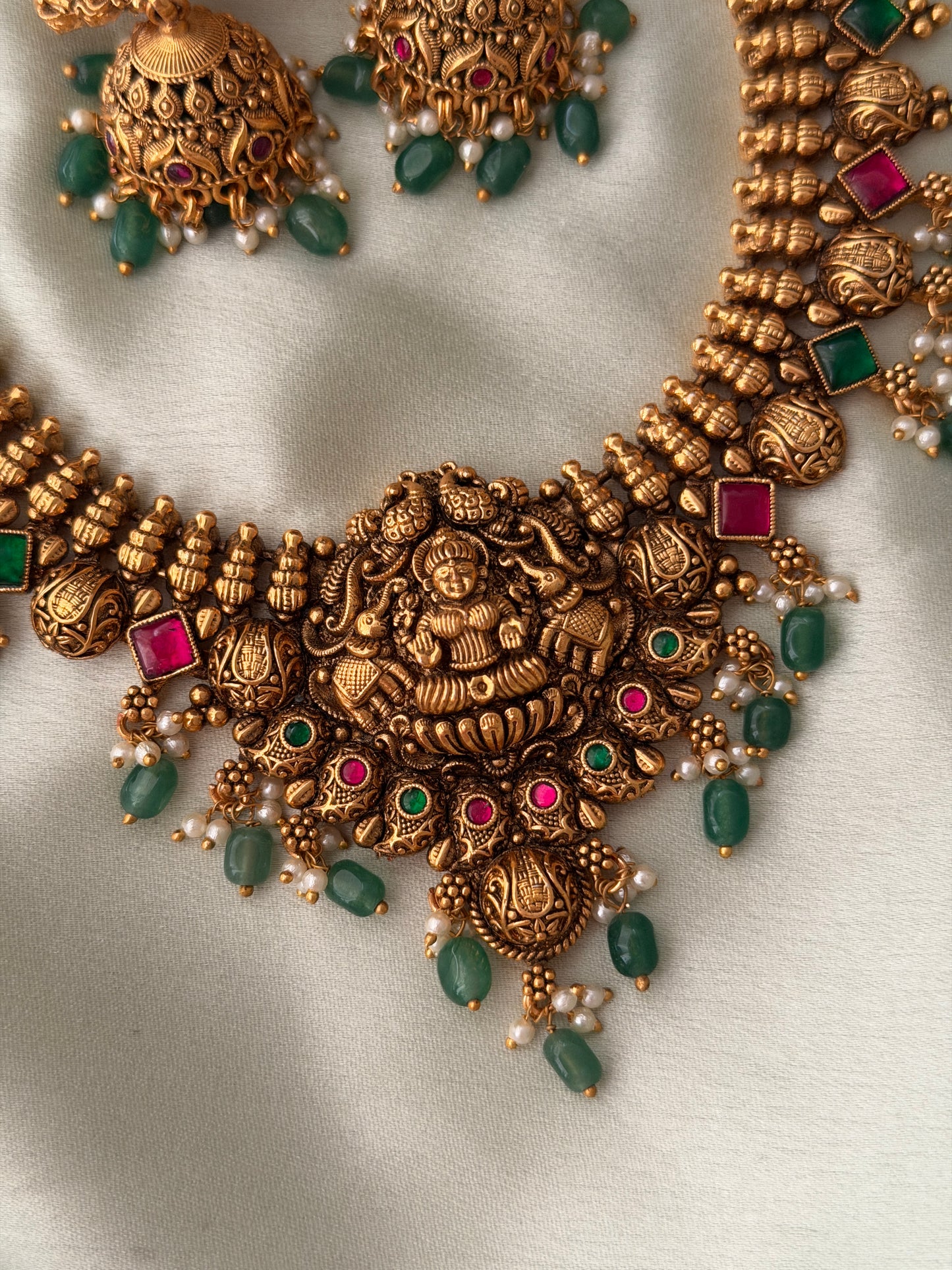 Dripthi Necklace Set