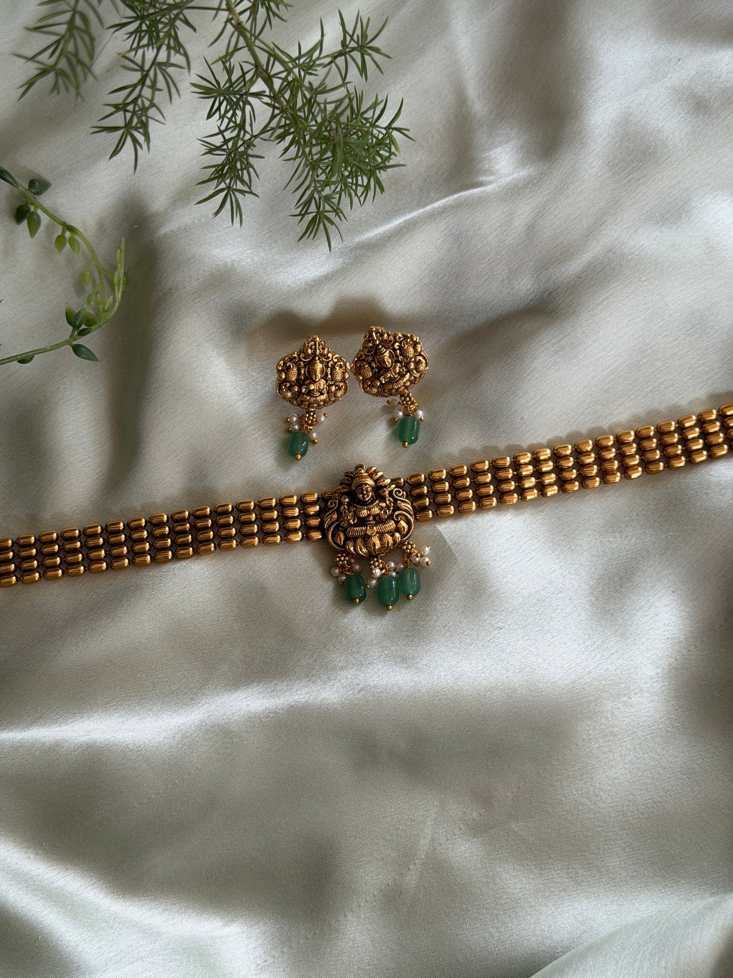 Amoli Choker Set