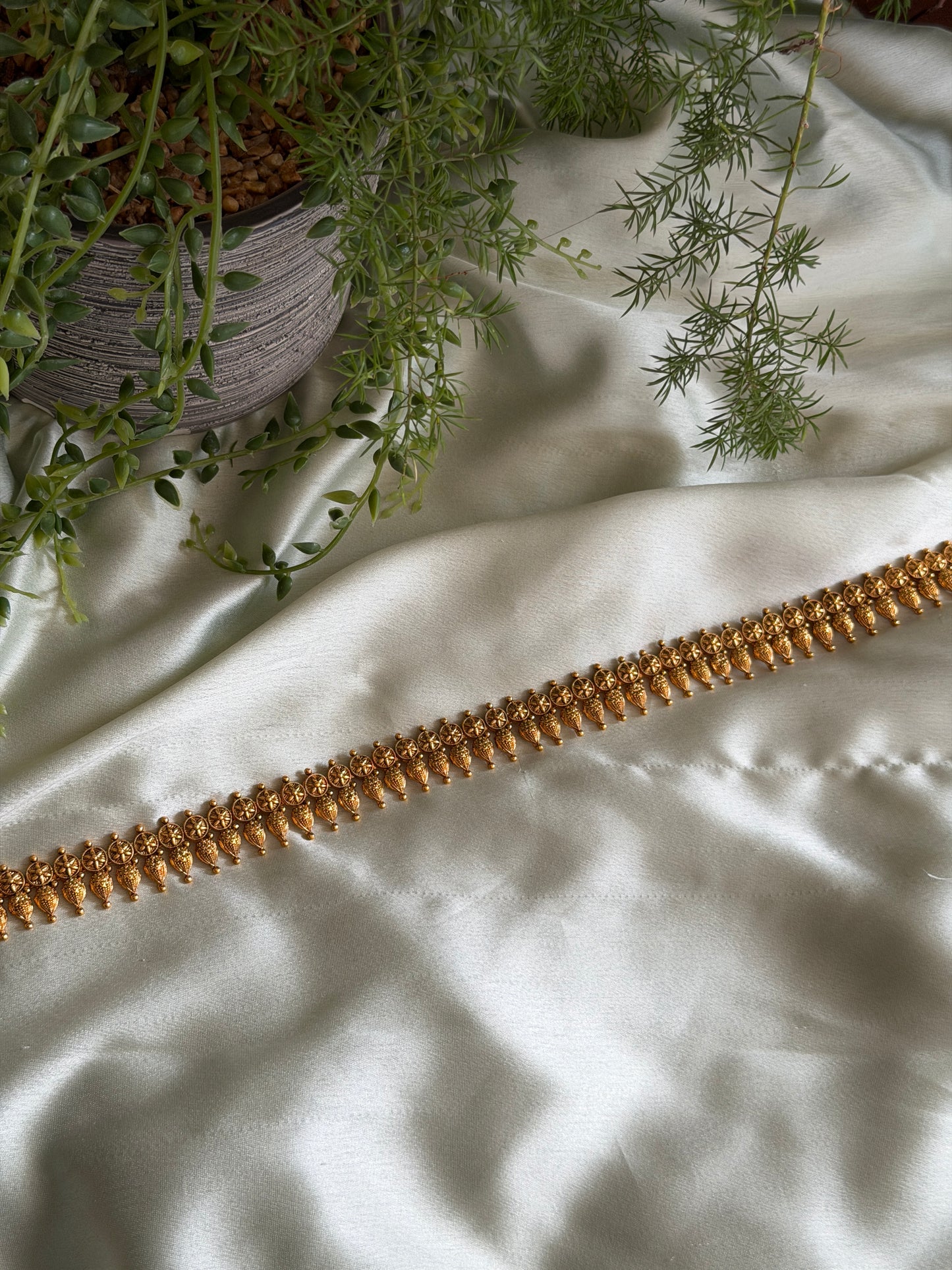Dhaarika Hip chain