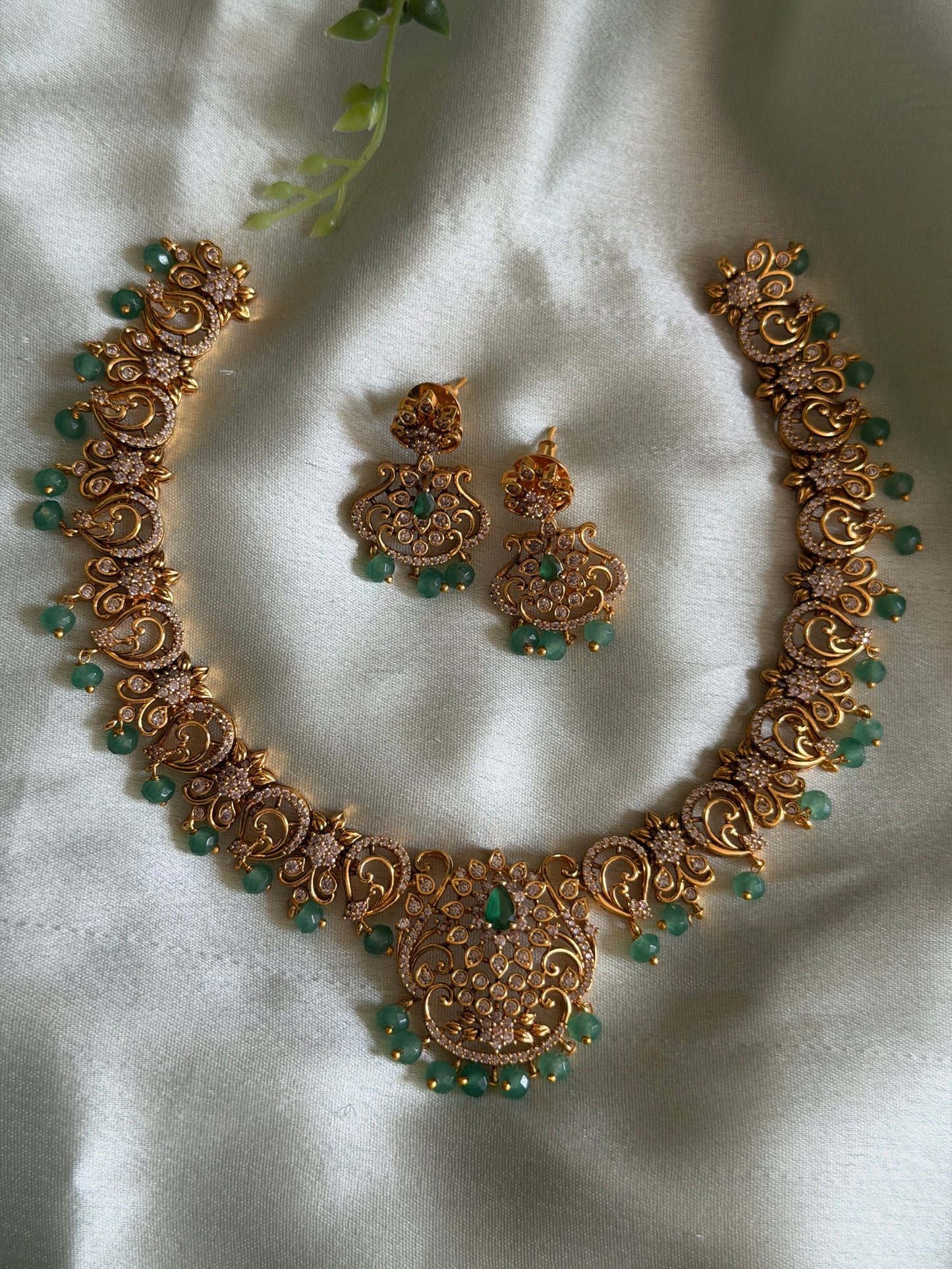 Arjitha Emerald Necklace