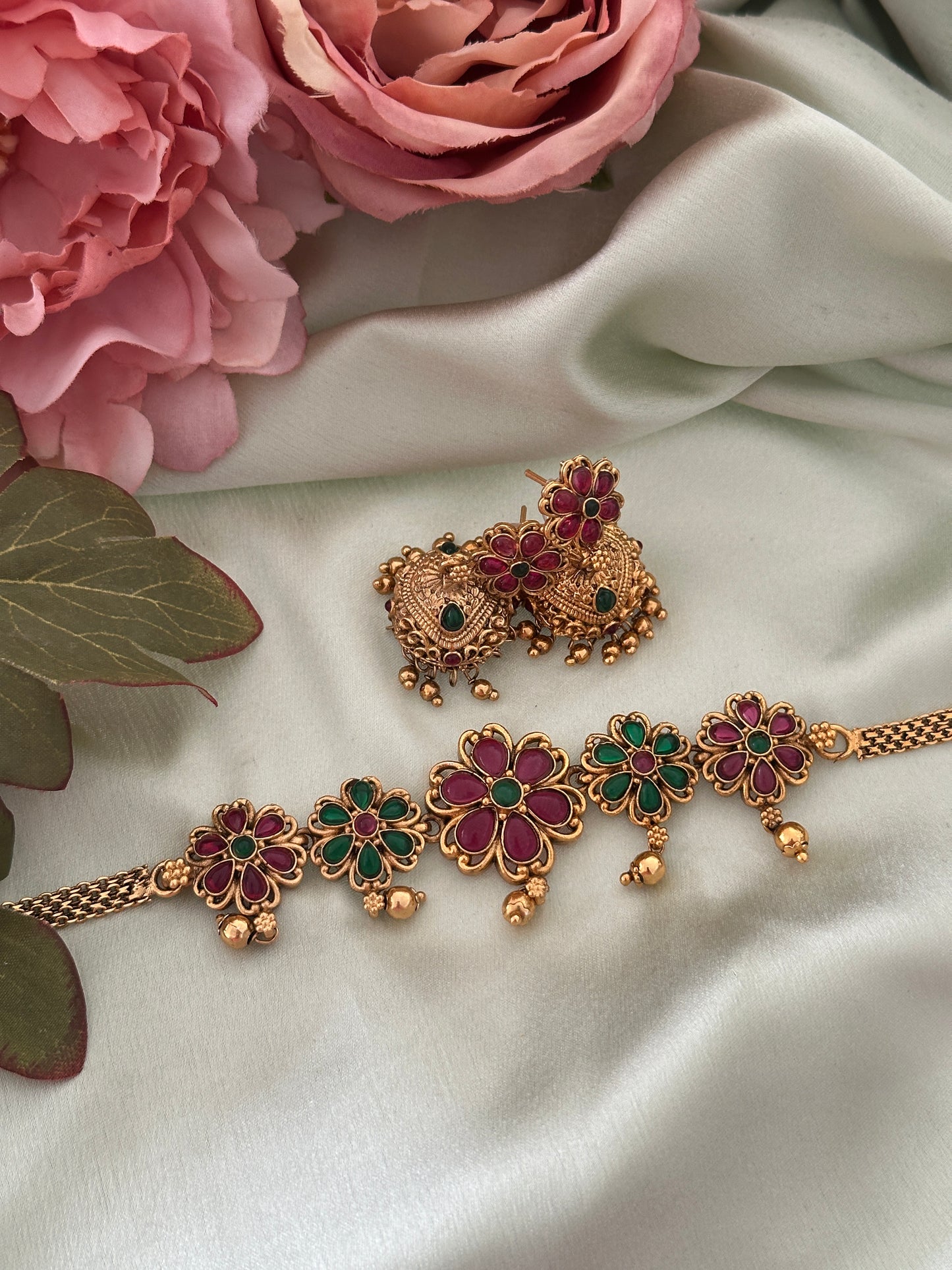 Budgeted Floral Kemp Choker