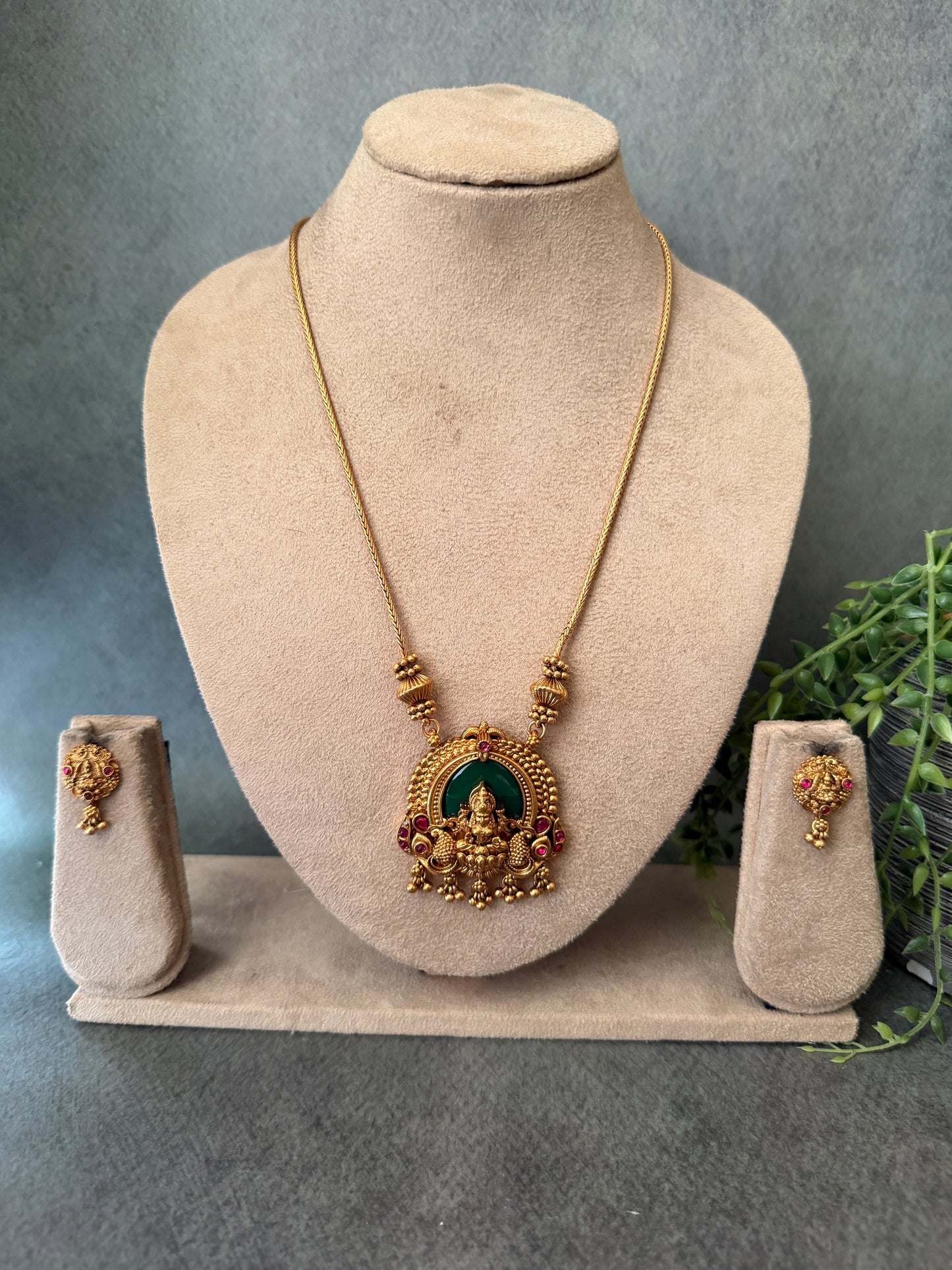 Emerald Enamel Pendant Chains