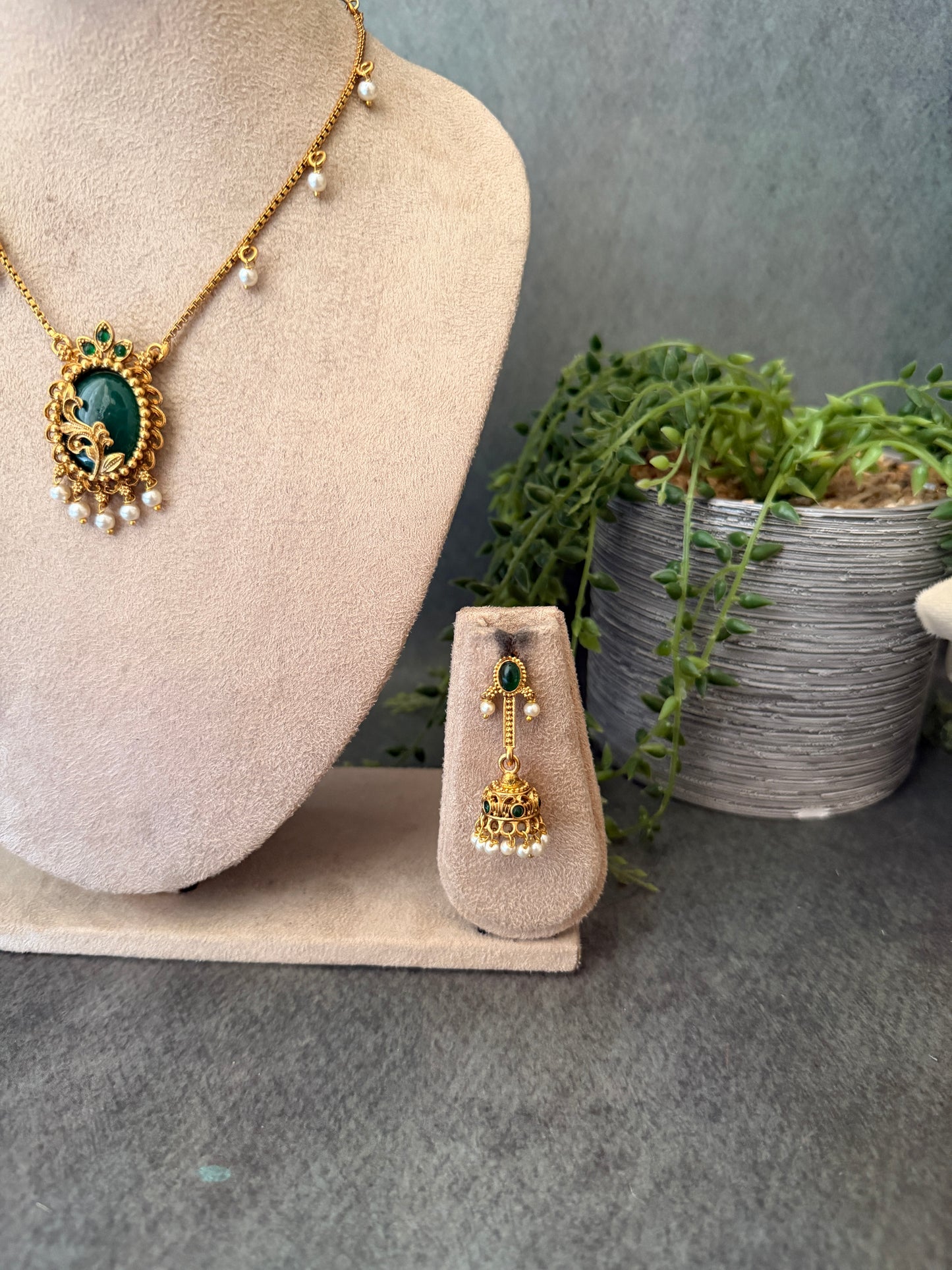Shweta Pendant Chain