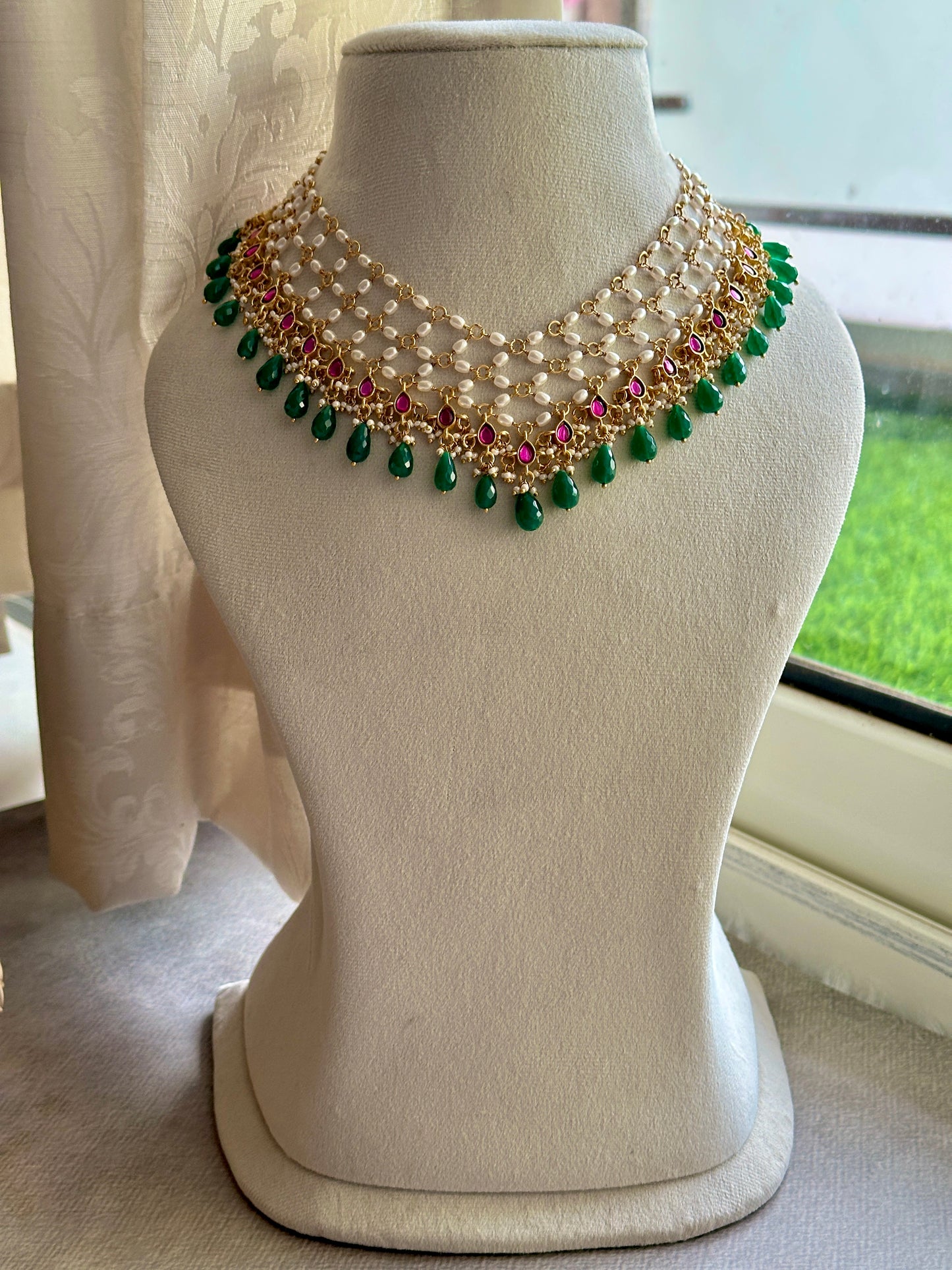 Shlokha Pearl x Jadau Beauty