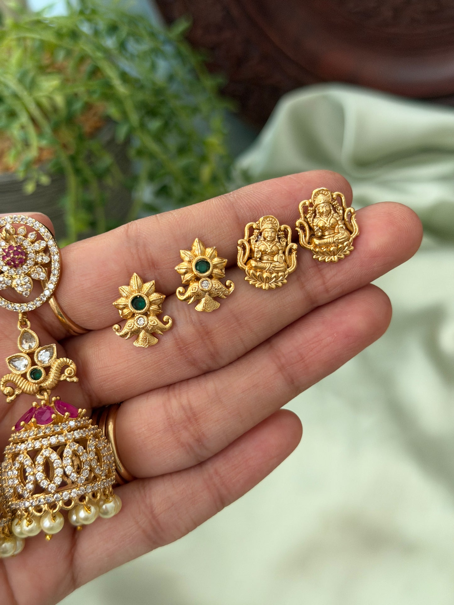 Janavi Interchangeable Jhumka