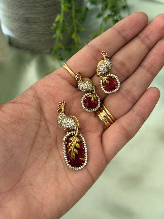 Kasthoori Pendant and Earrings