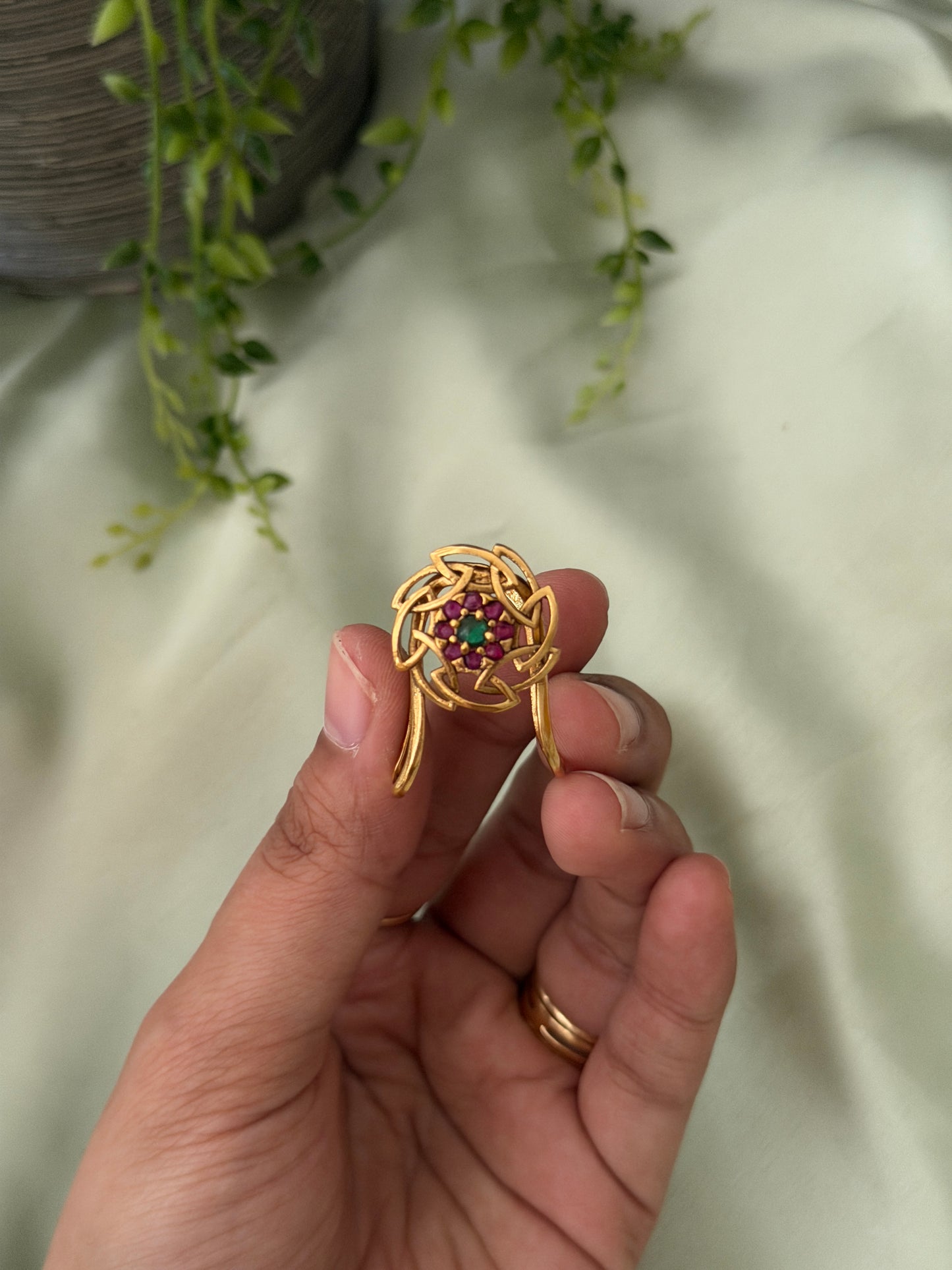 Ruby Flora Vanki Ring