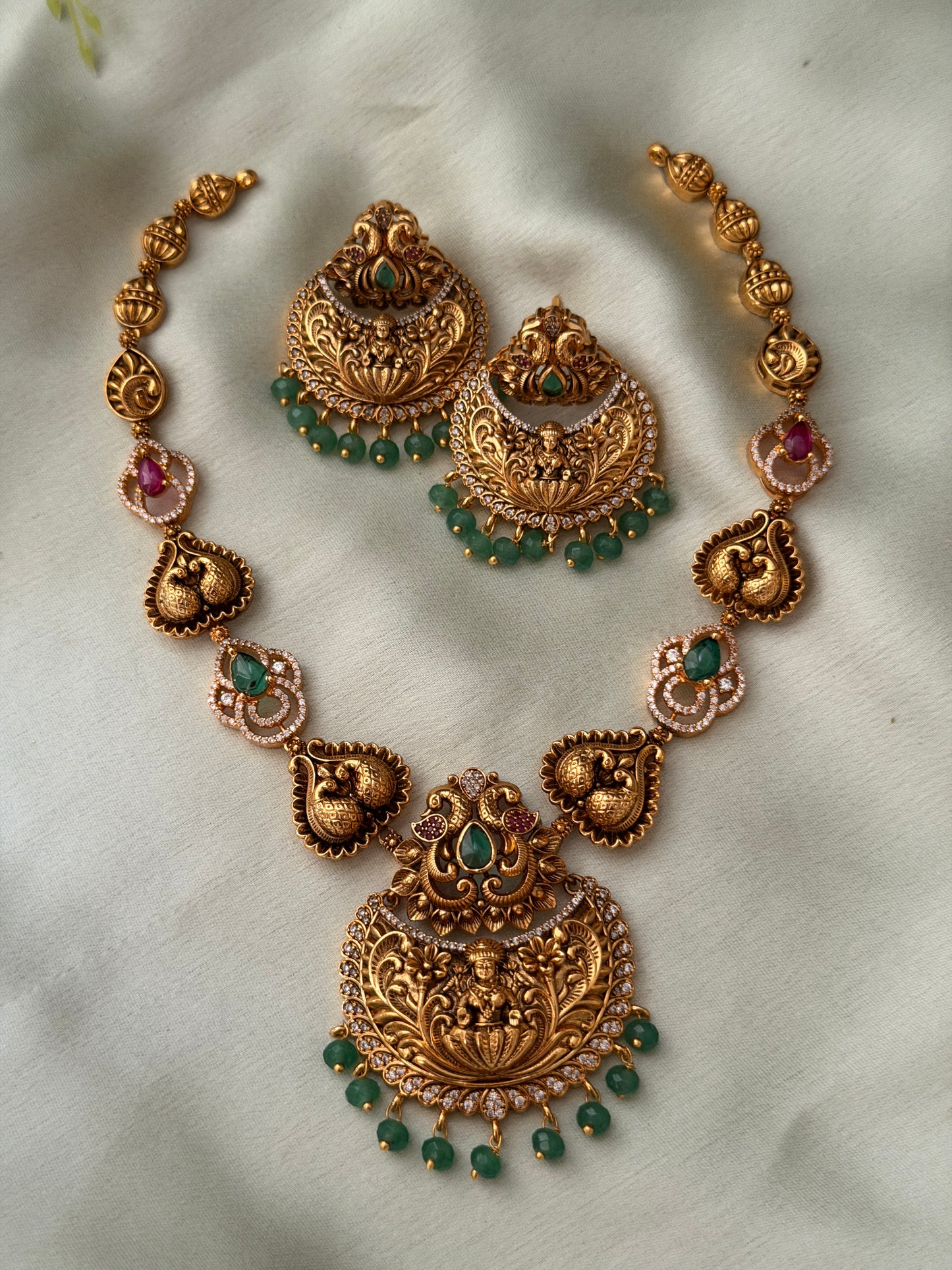 Muthira AD Gold Replica