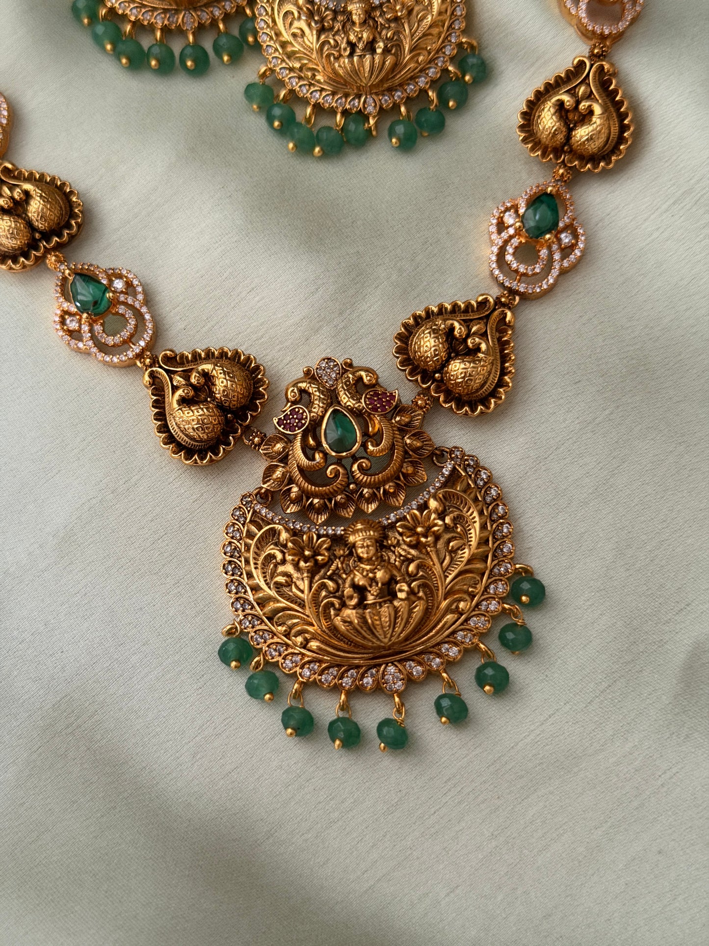 Muthira AD Gold Replica