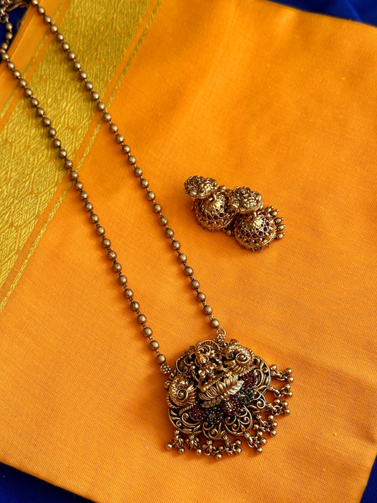 Daivik Gold Chain