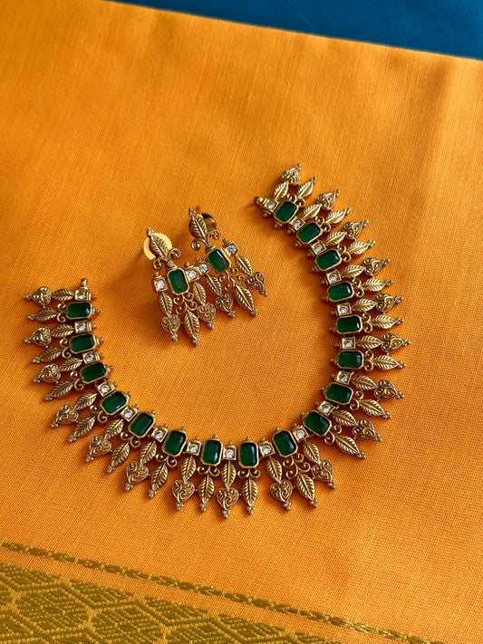 Emerald Mullamottu Maala