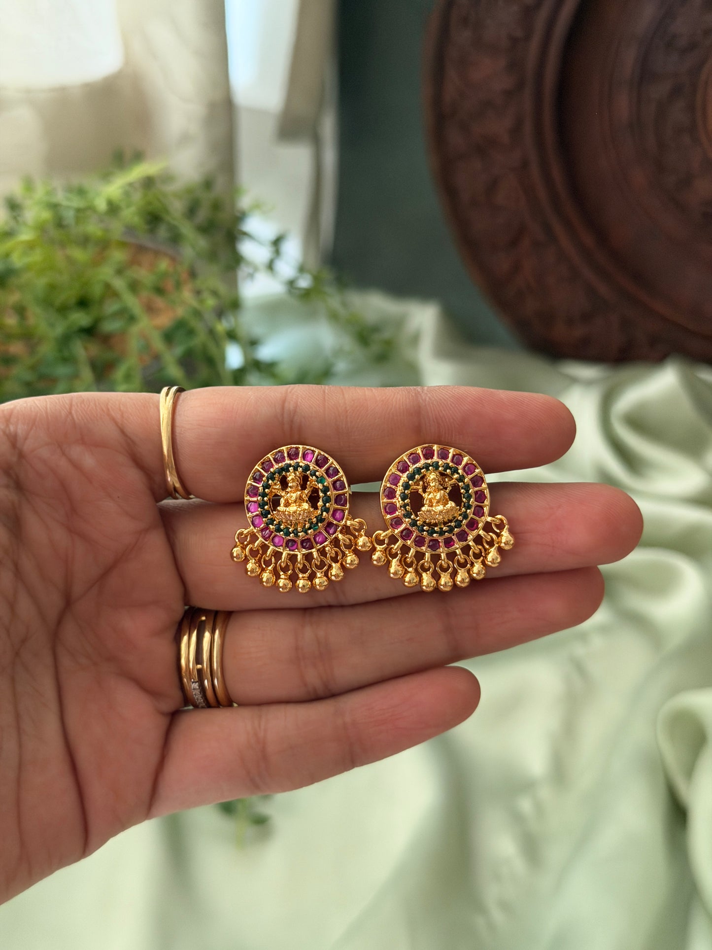 Ameytha Studs