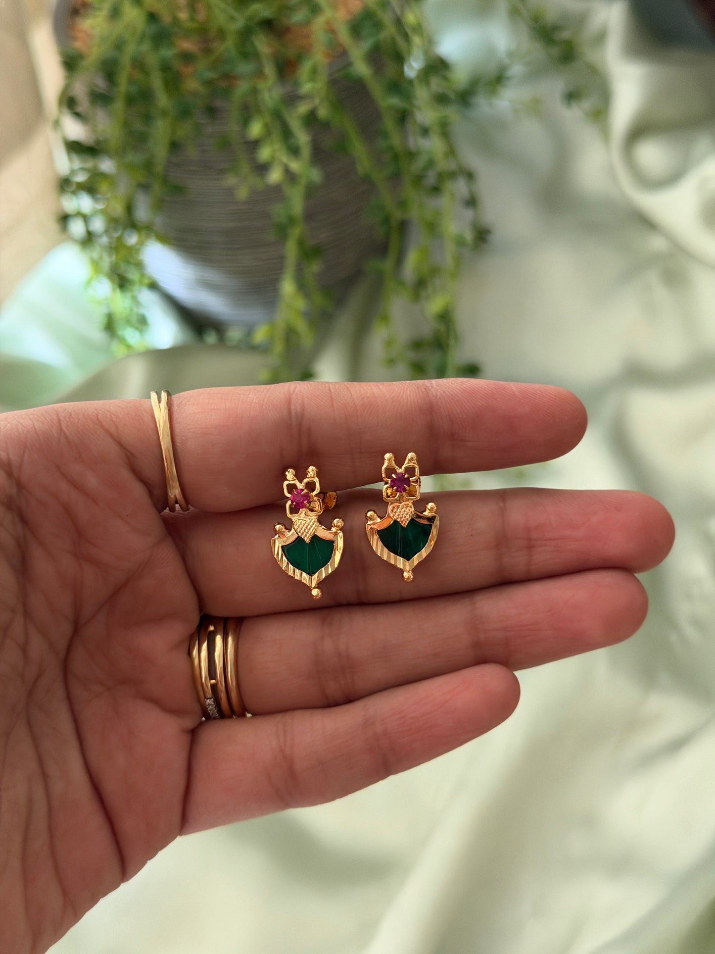 Palakka Studs