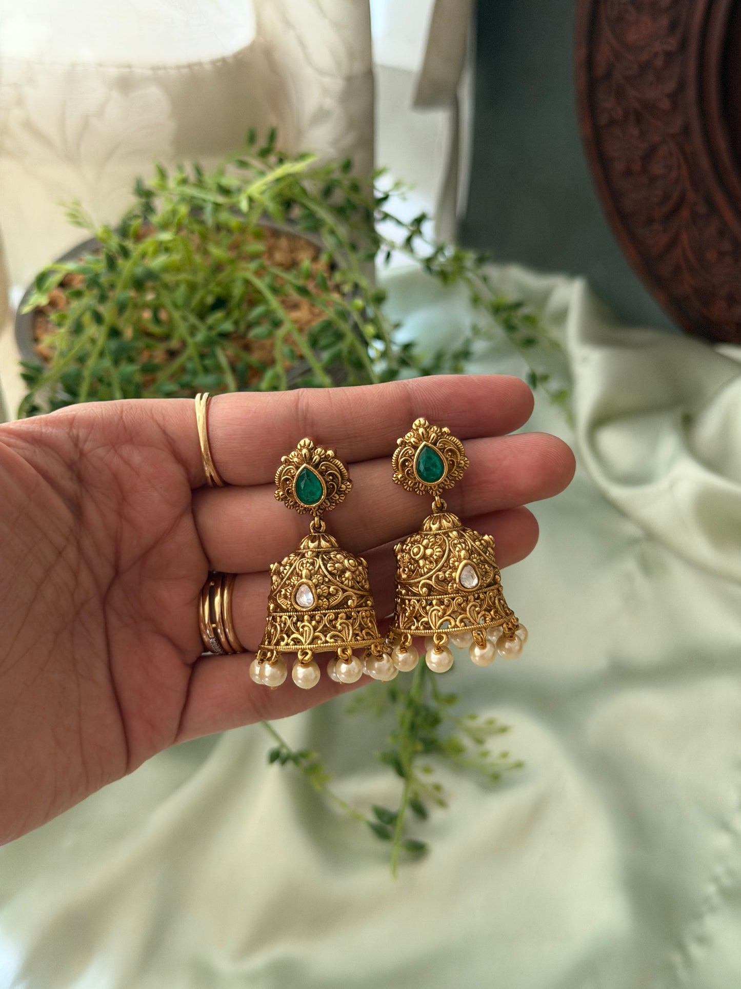Chawla Jhumkas