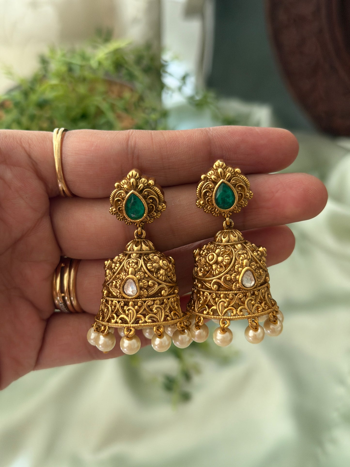 Chawla Jhumkas