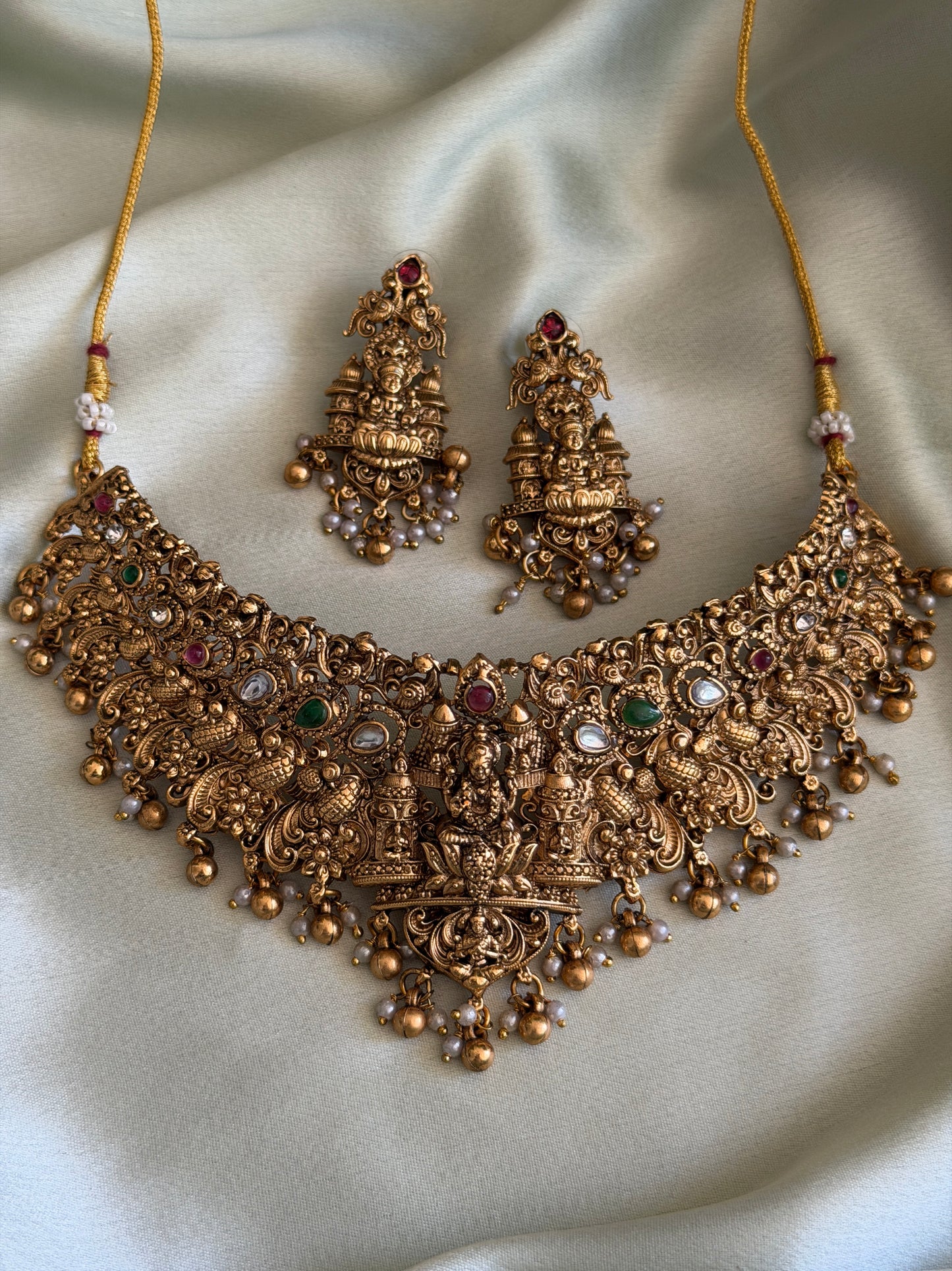 Budgeted Antique Bridal Choker