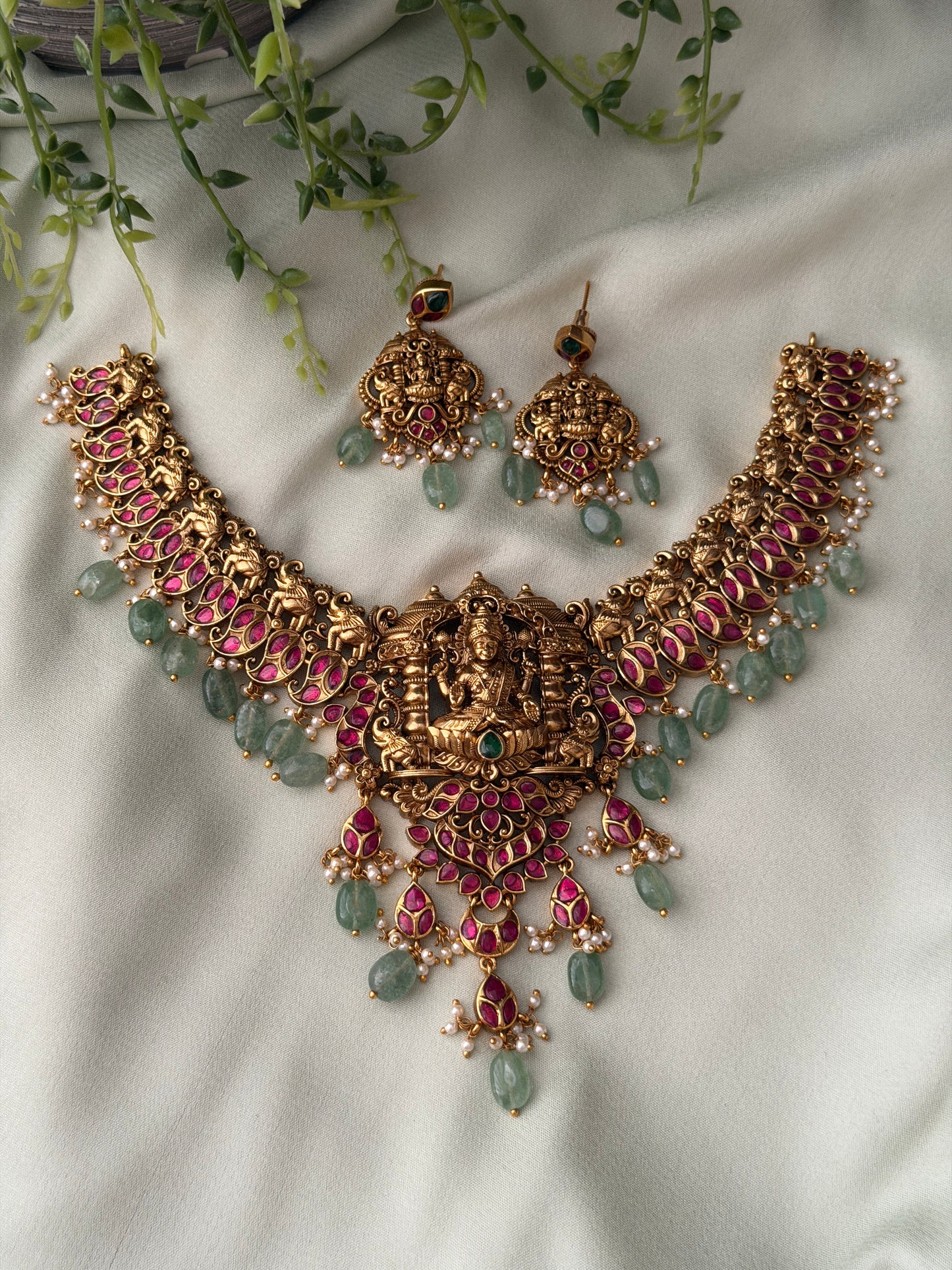 Ushas Jadau Beauty